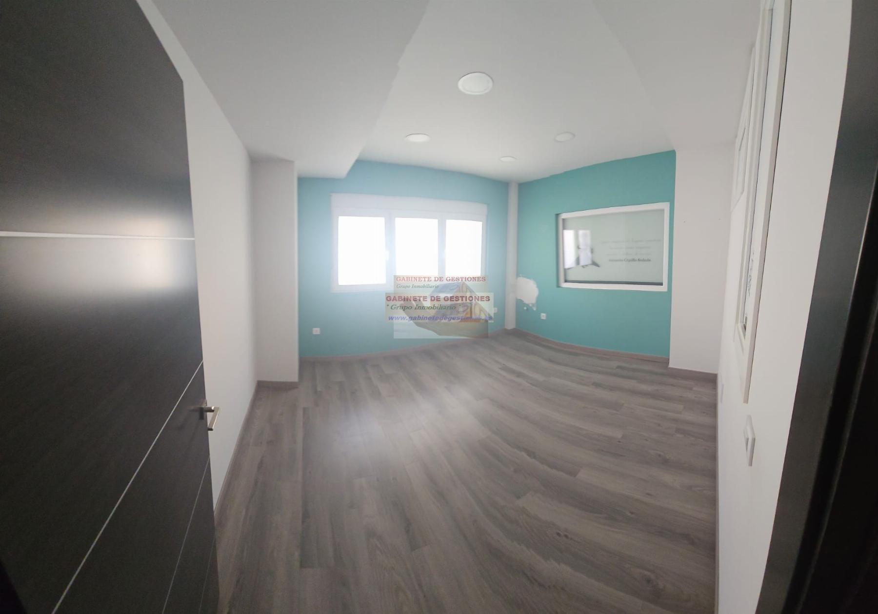 For rent of office in Albacete