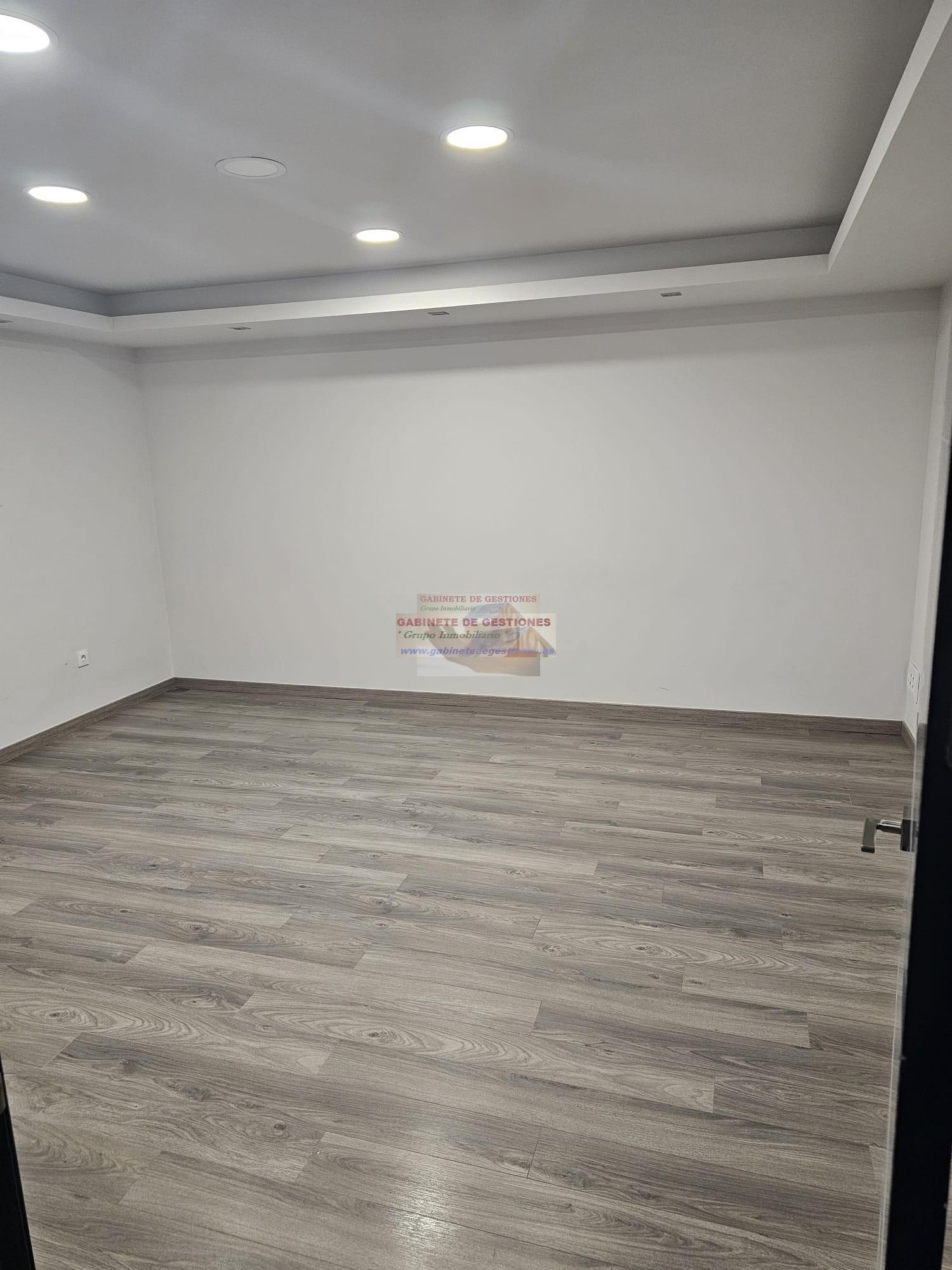 For rent of office in Albacete