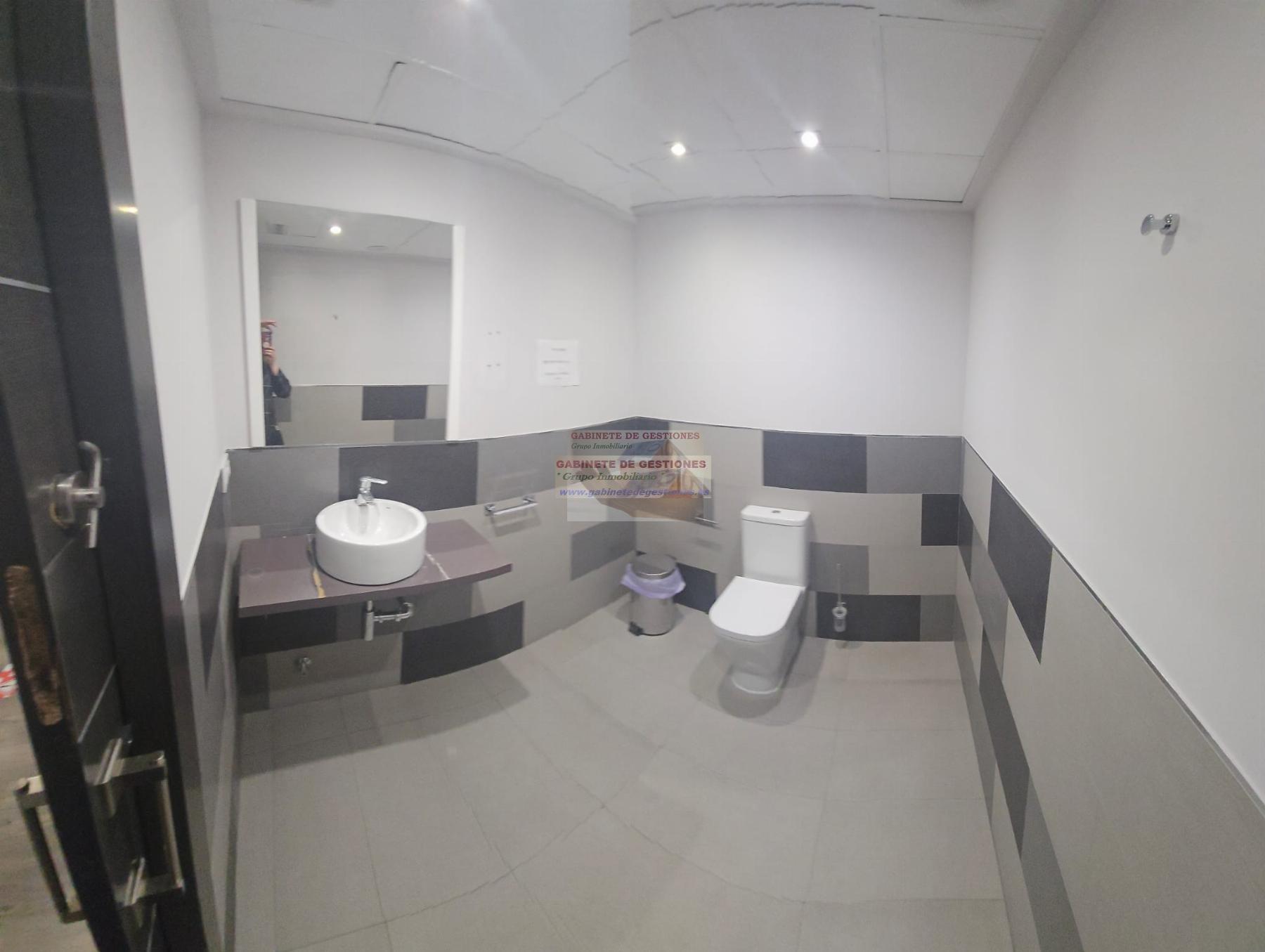 For rent of office in Albacete