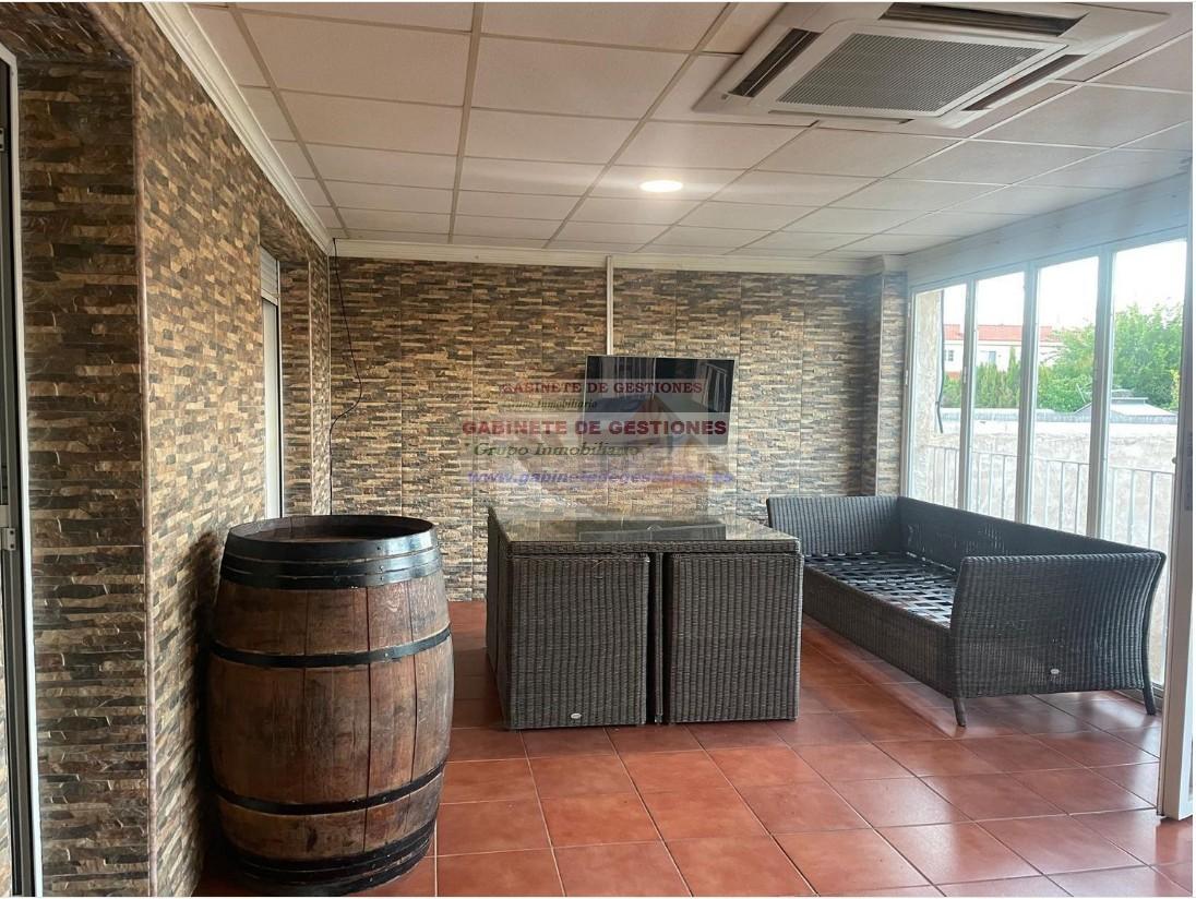 For sale of chalet in La Gineta