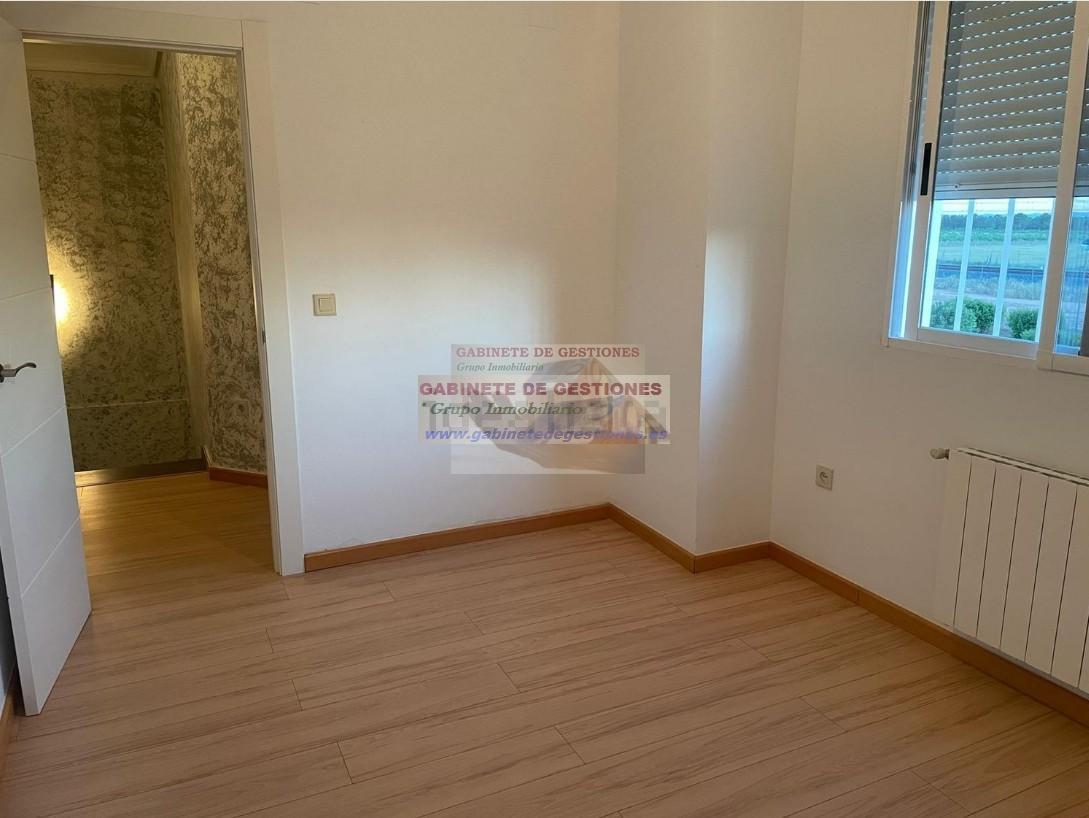 For sale of chalet in La Gineta