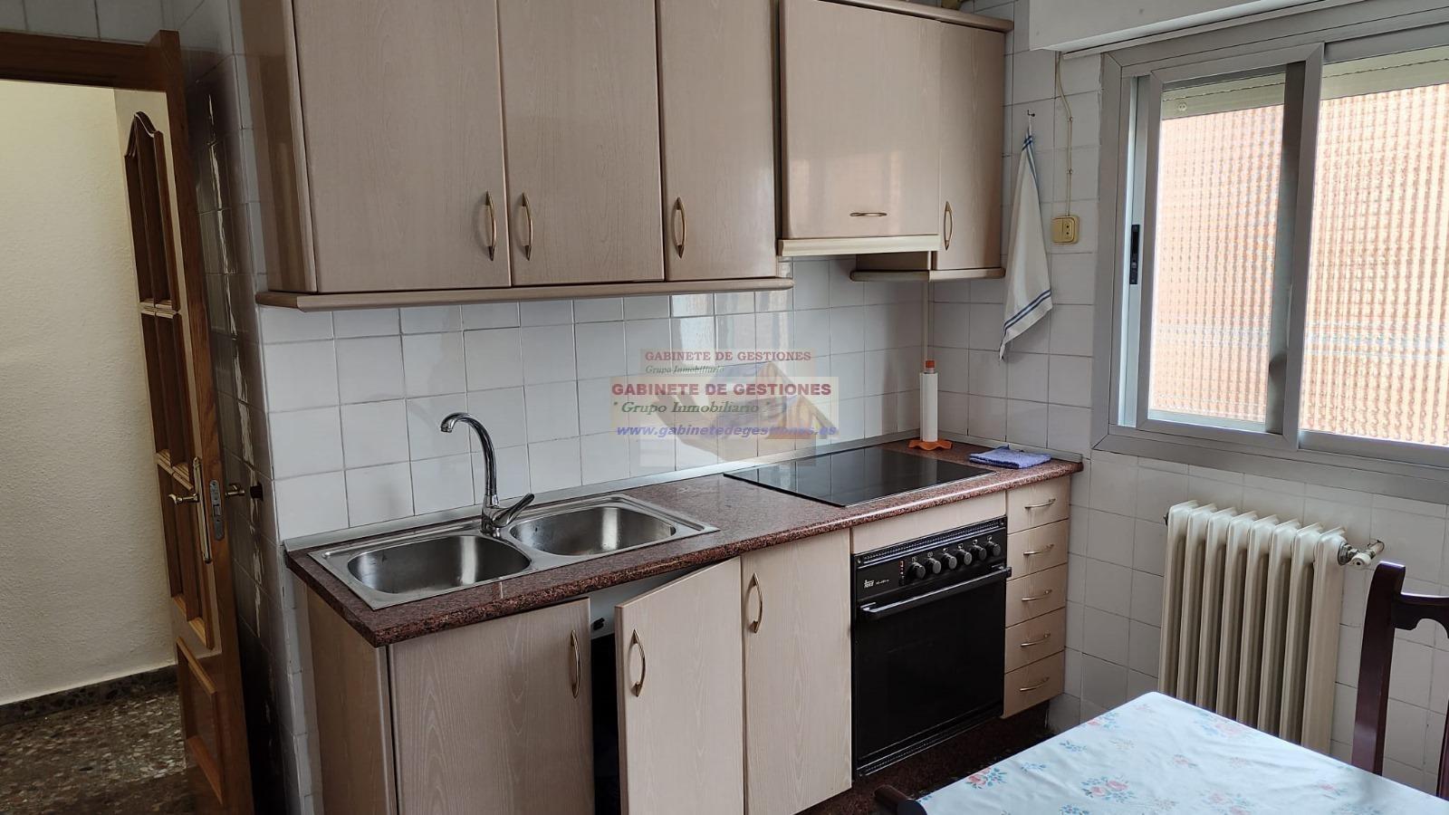 For sale of flat in Albacete
