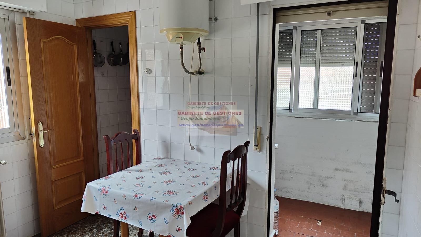 For sale of flat in Albacete