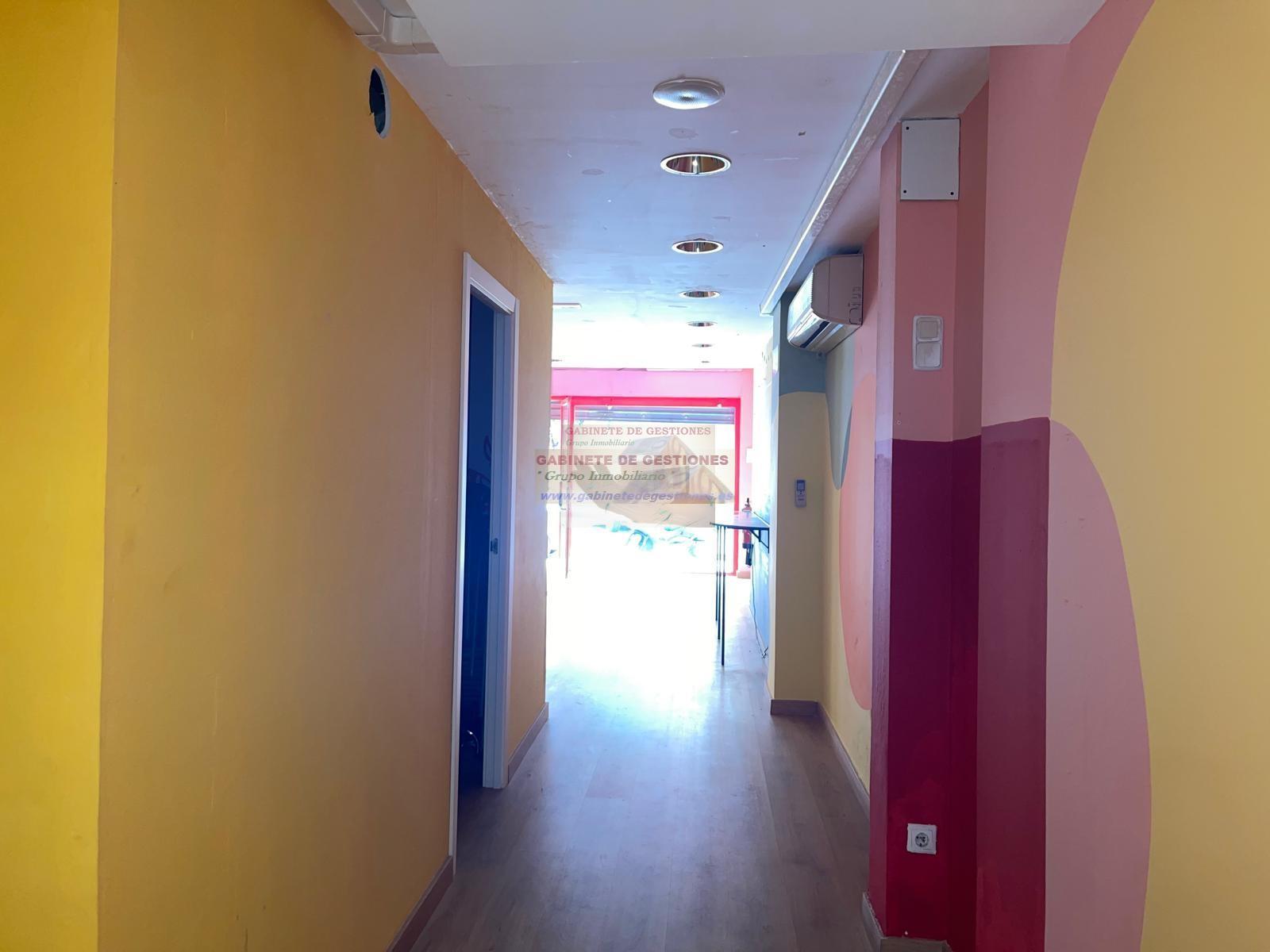 For sale of commercial in Albacete