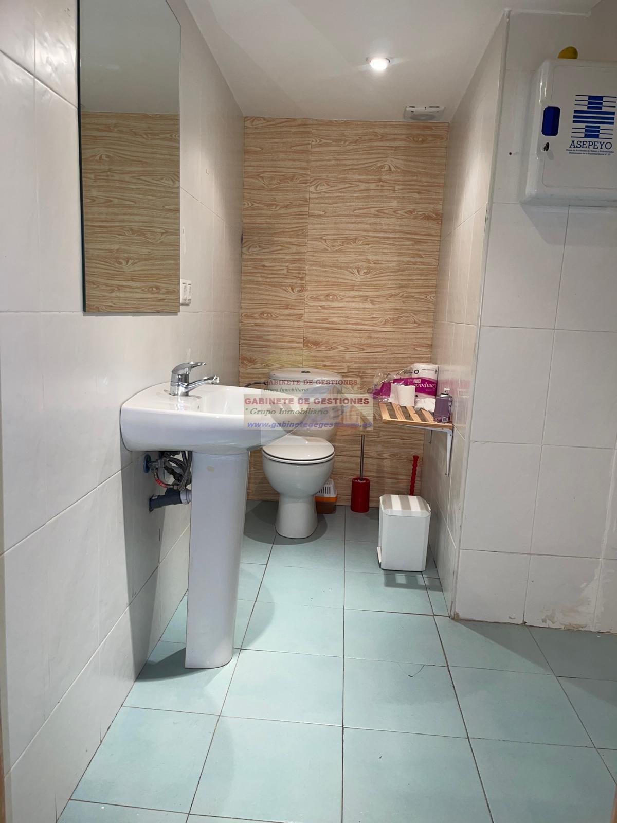 For sale of commercial in Albacete