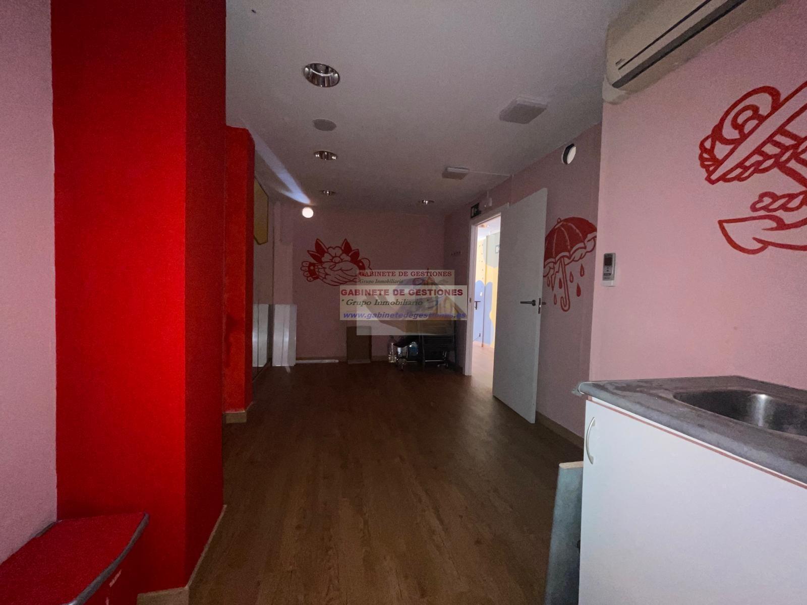 For sale of commercial in Albacete