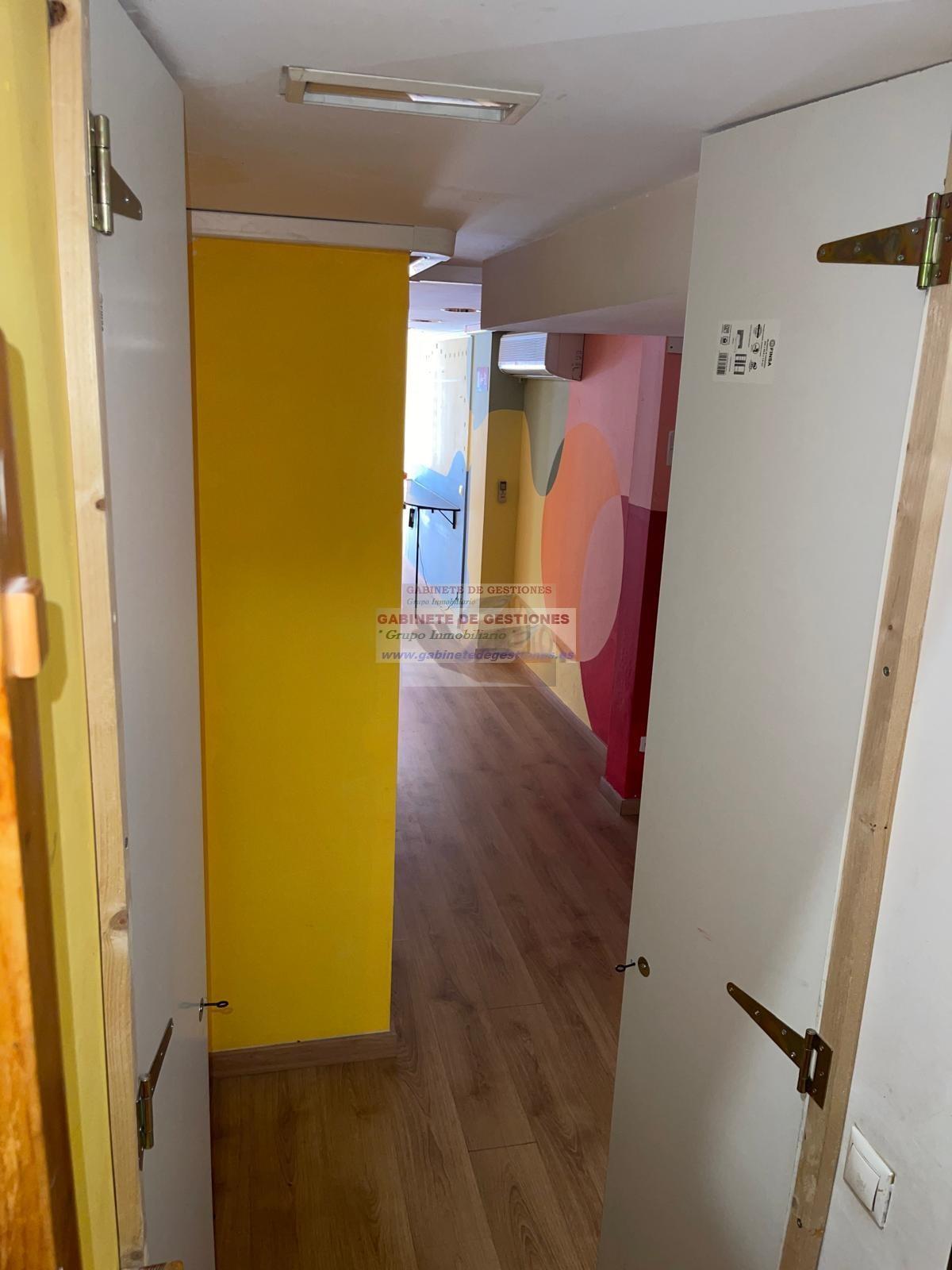 For sale of commercial in Albacete