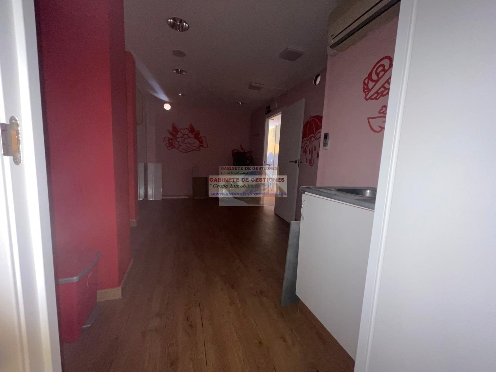For sale of commercial in Albacete
