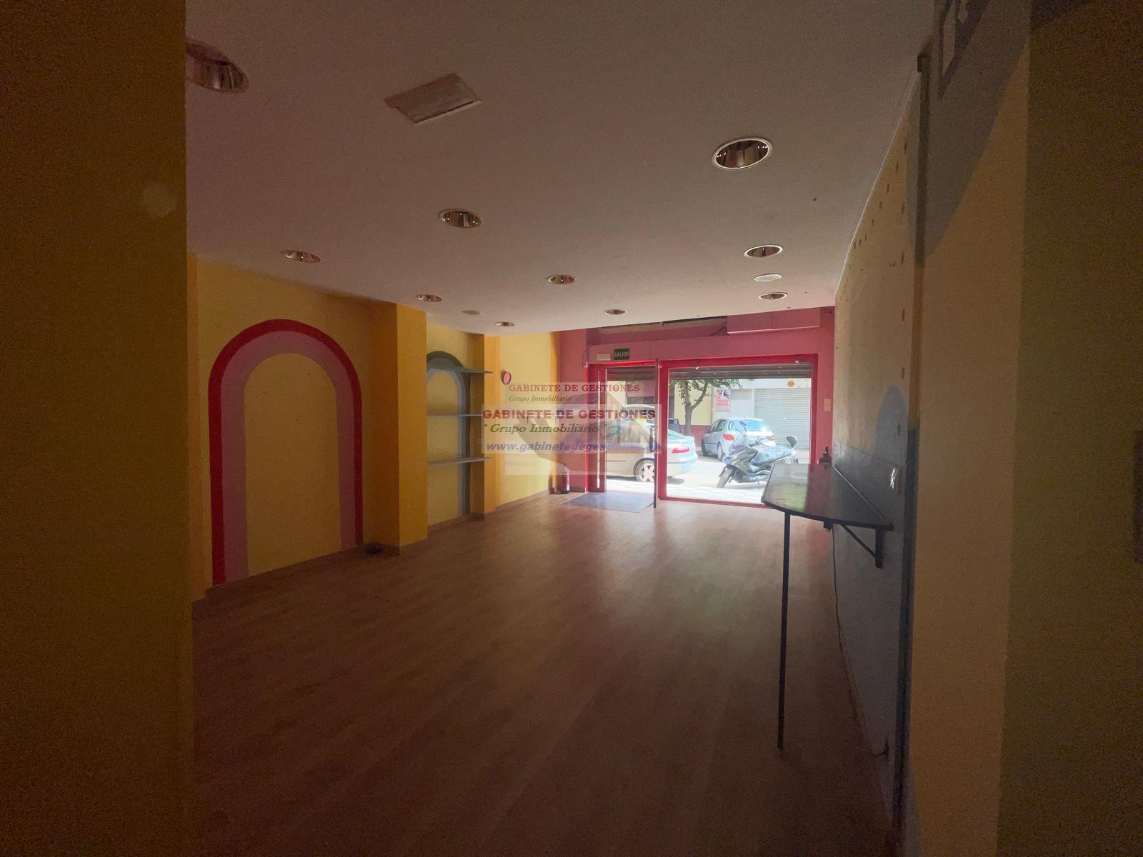 For sale of commercial in Albacete
