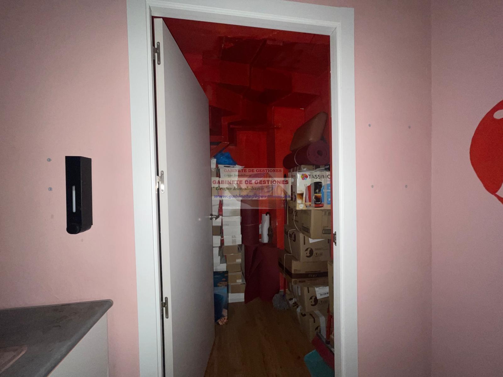 For sale of commercial in Albacete