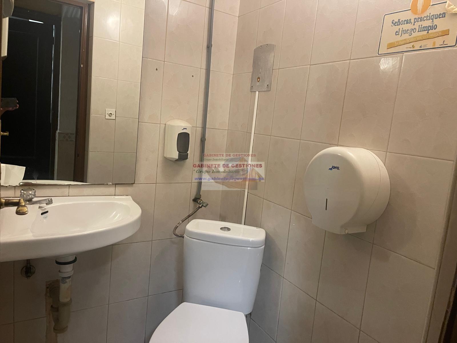 For rent of commercial in Albacete