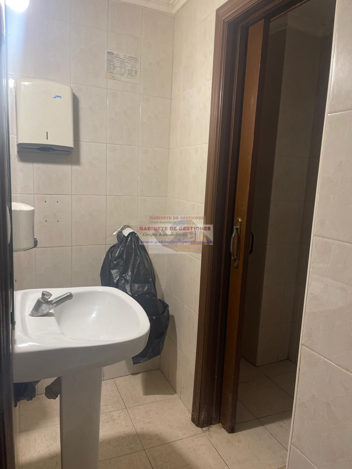 For rent of commercial in Albacete