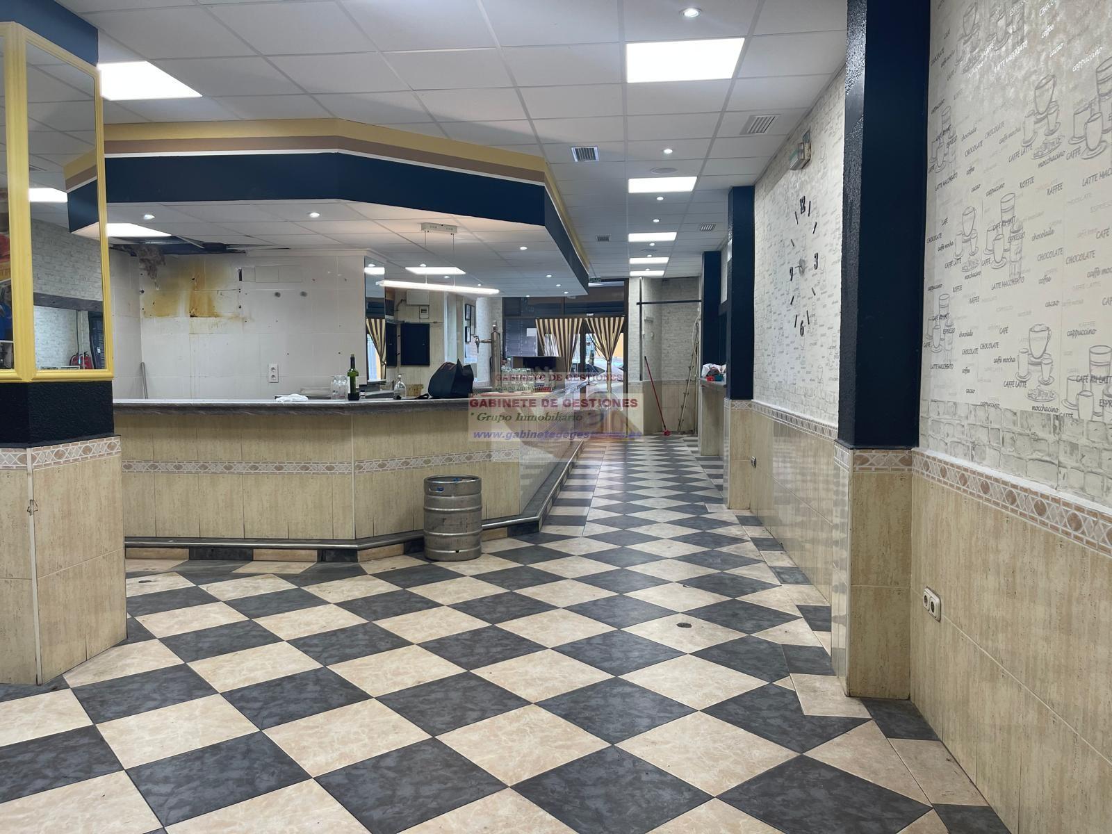 For rent of commercial in Albacete