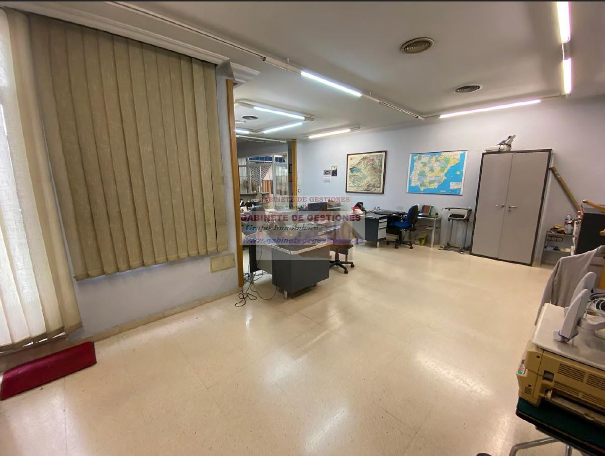 For rent of commercial in Albacete