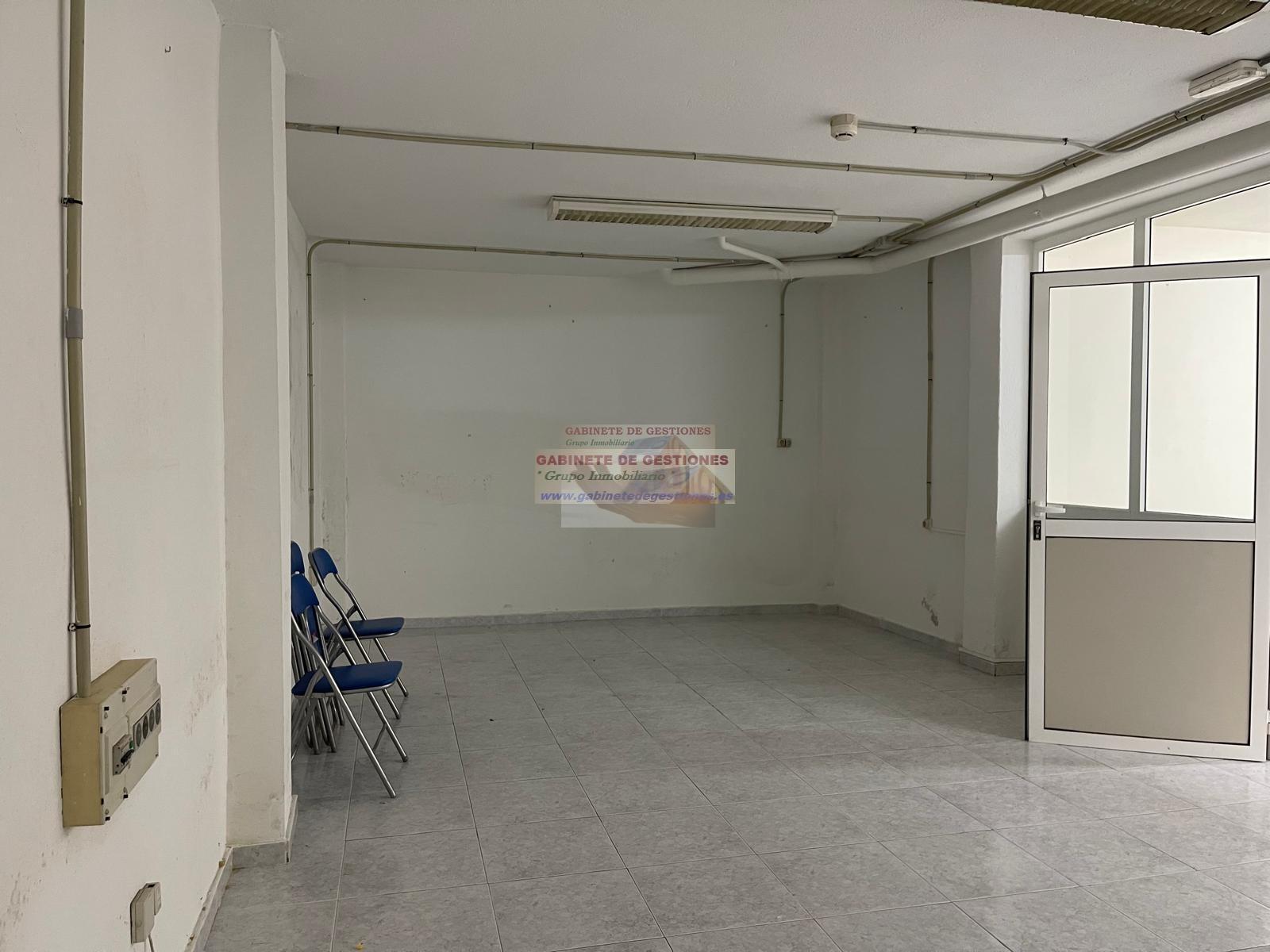 For rent of commercial in Albacete