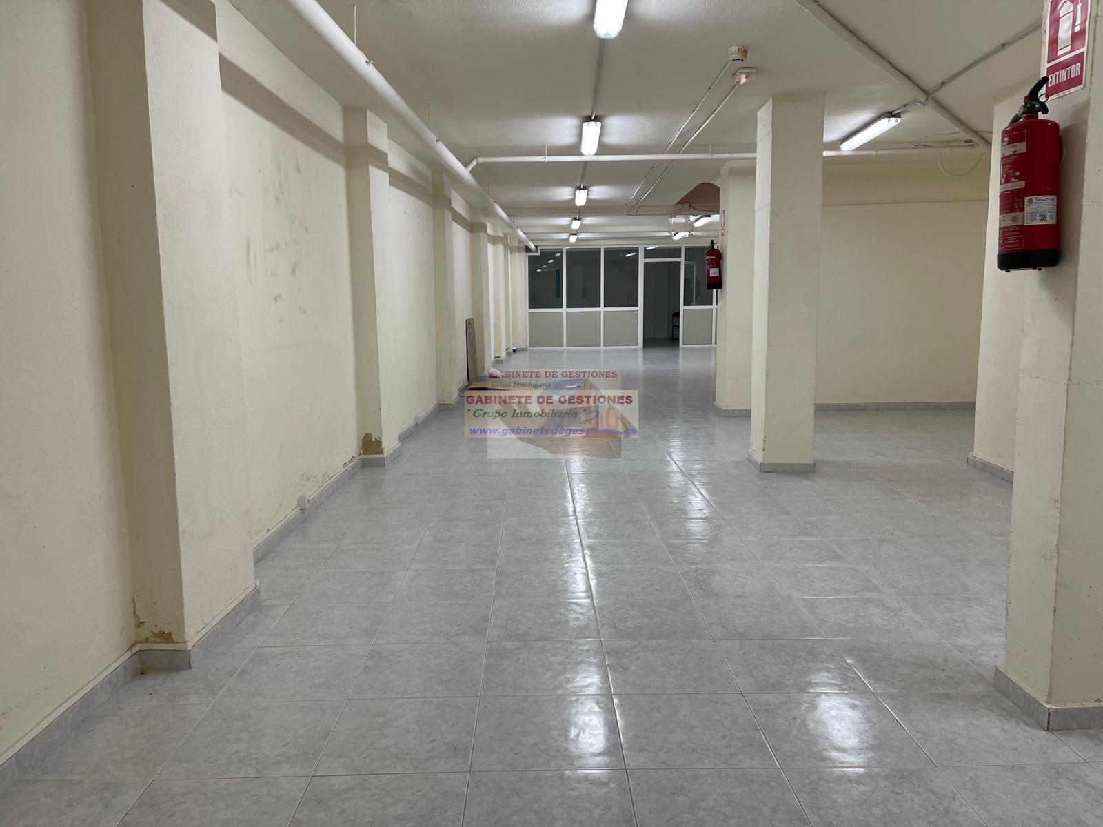 For rent of commercial in Albacete