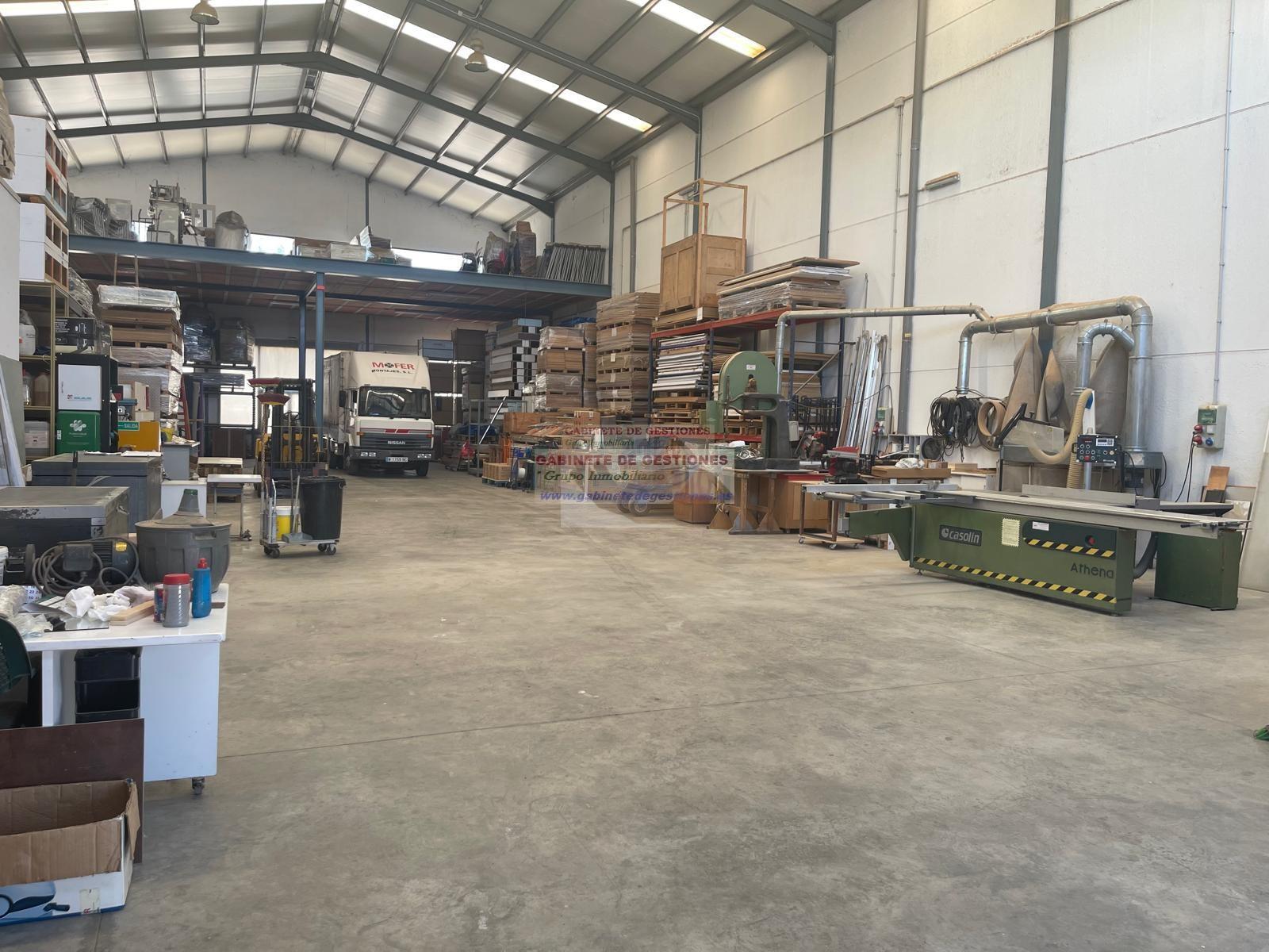 For sale of industrial plant/warehouse in La Gineta