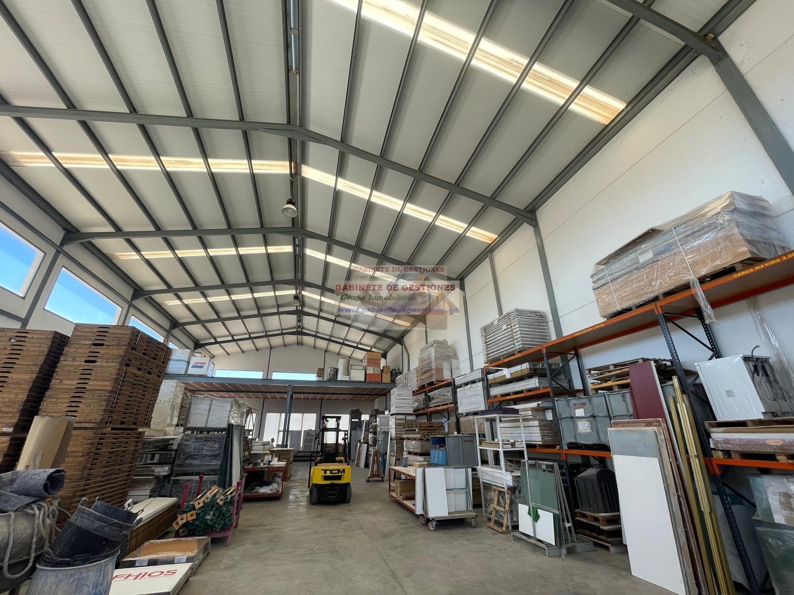 For sale of industrial plant/warehouse in La Gineta