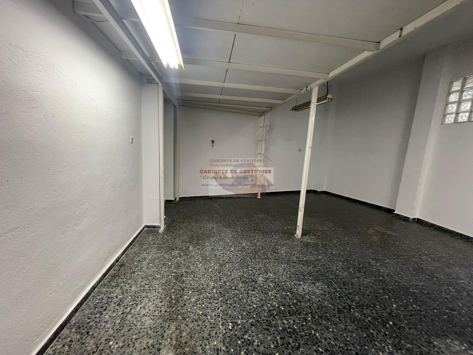 For rent of commercial in Albacete
