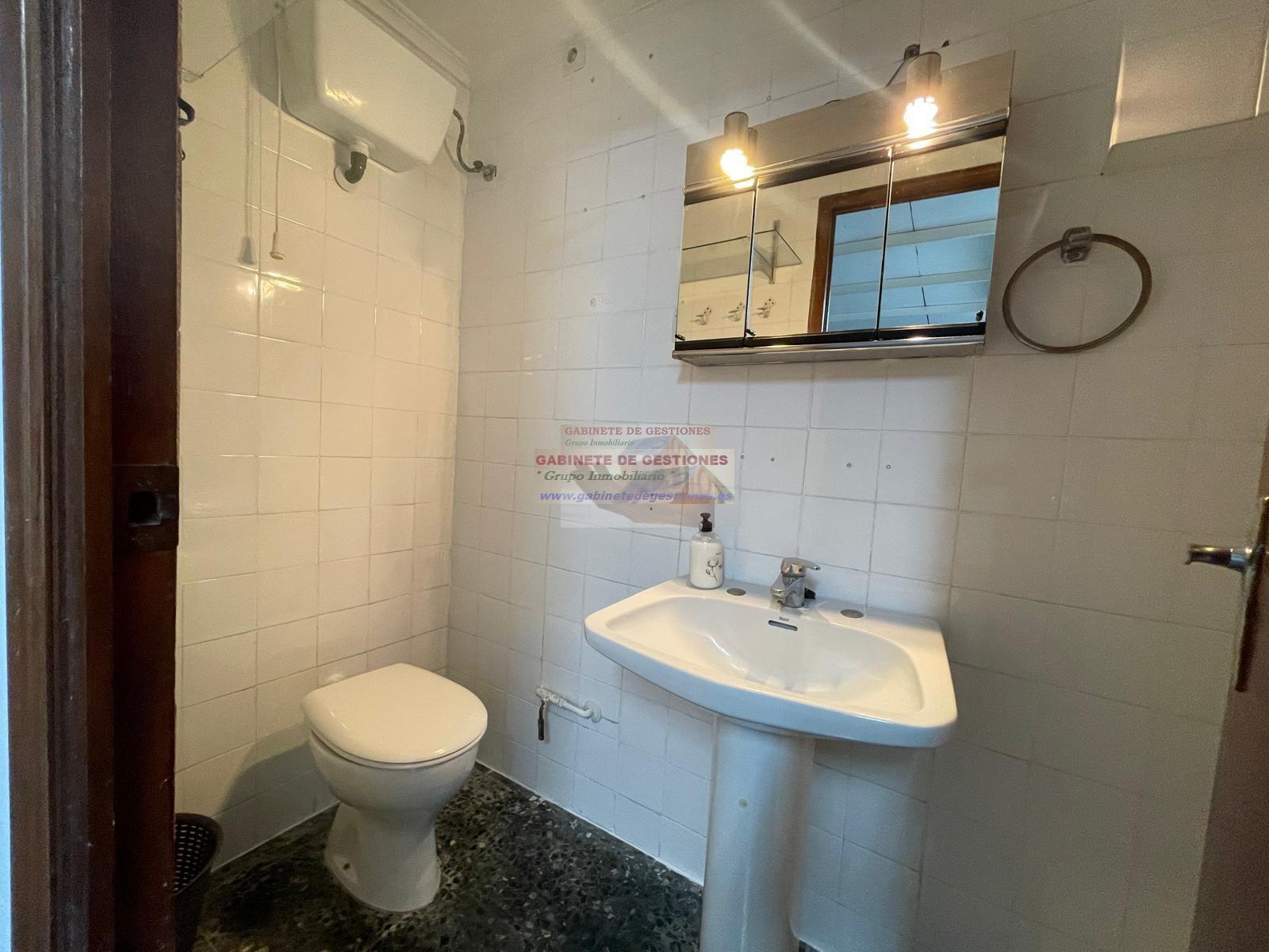 For rent of commercial in Albacete
