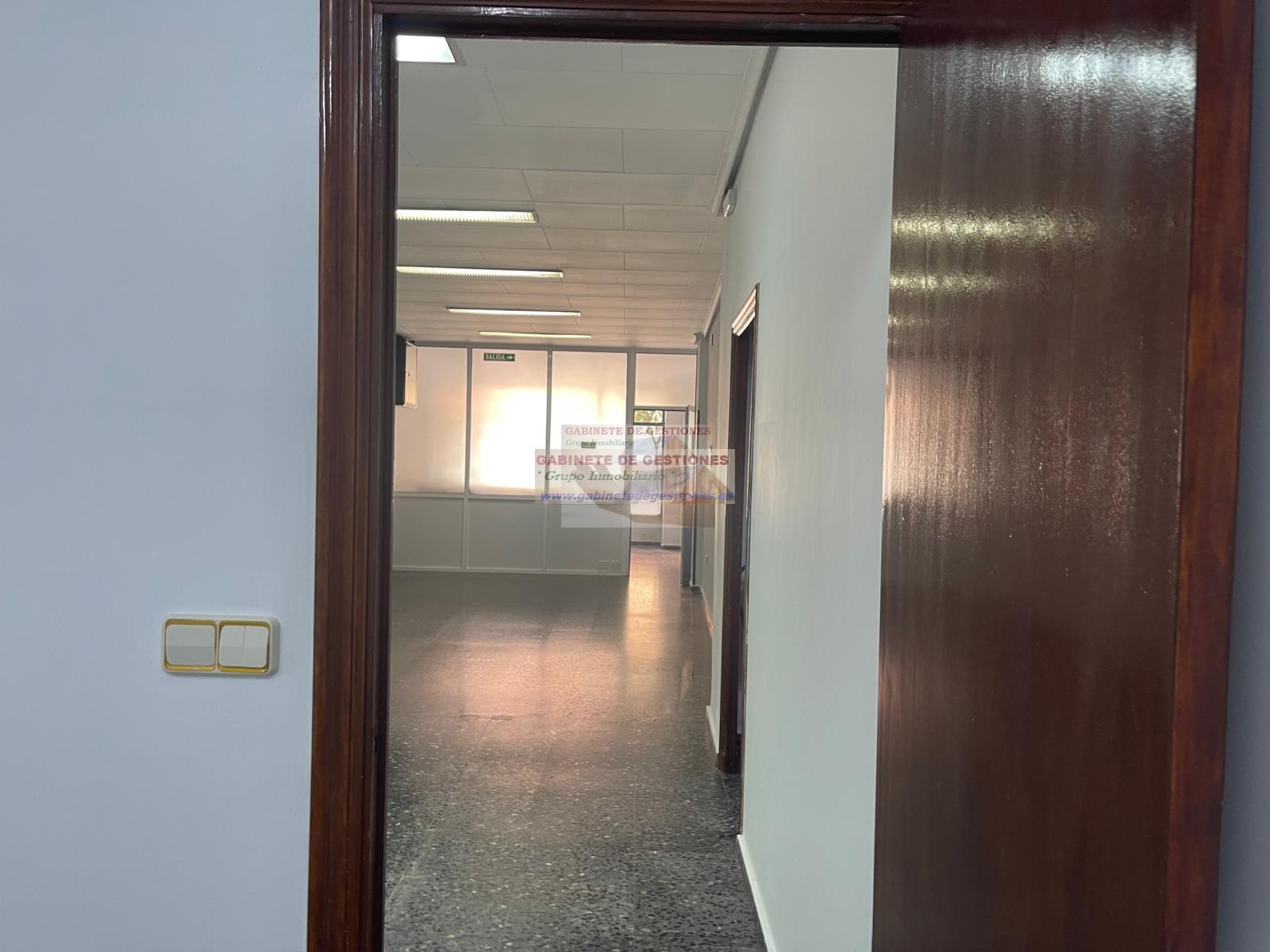 For rent of commercial in Albacete