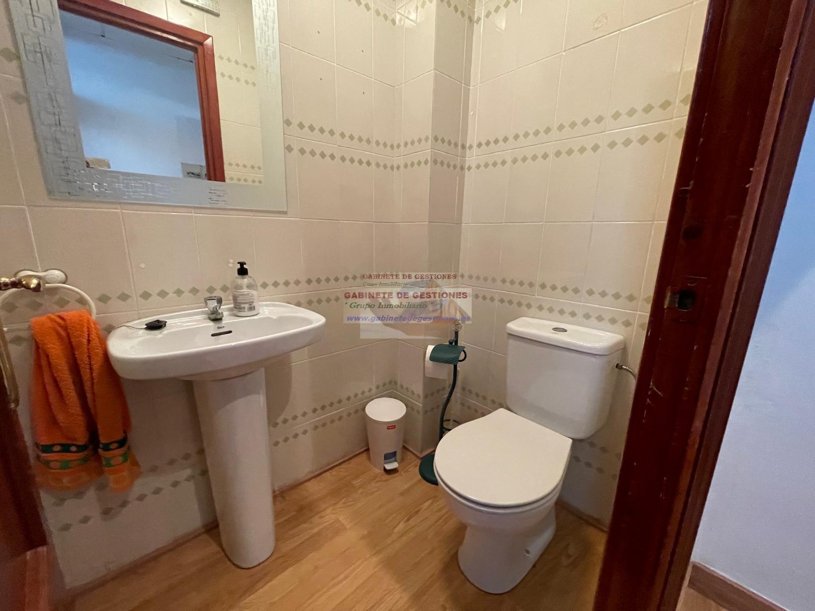 For rent of commercial in Albacete