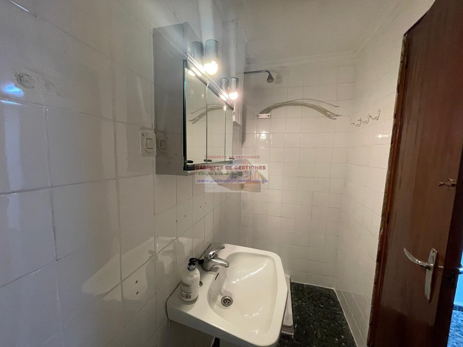 For rent of commercial in Albacete