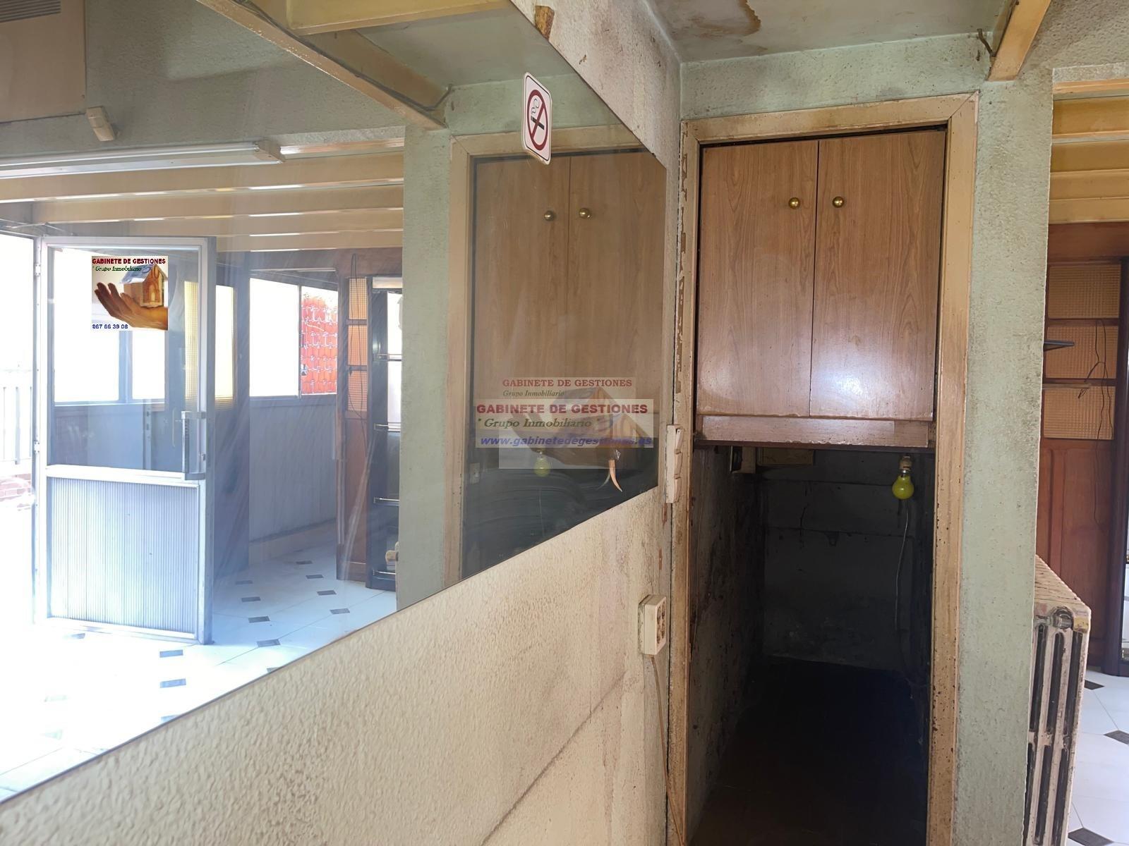 For rent of commercial in Albacete