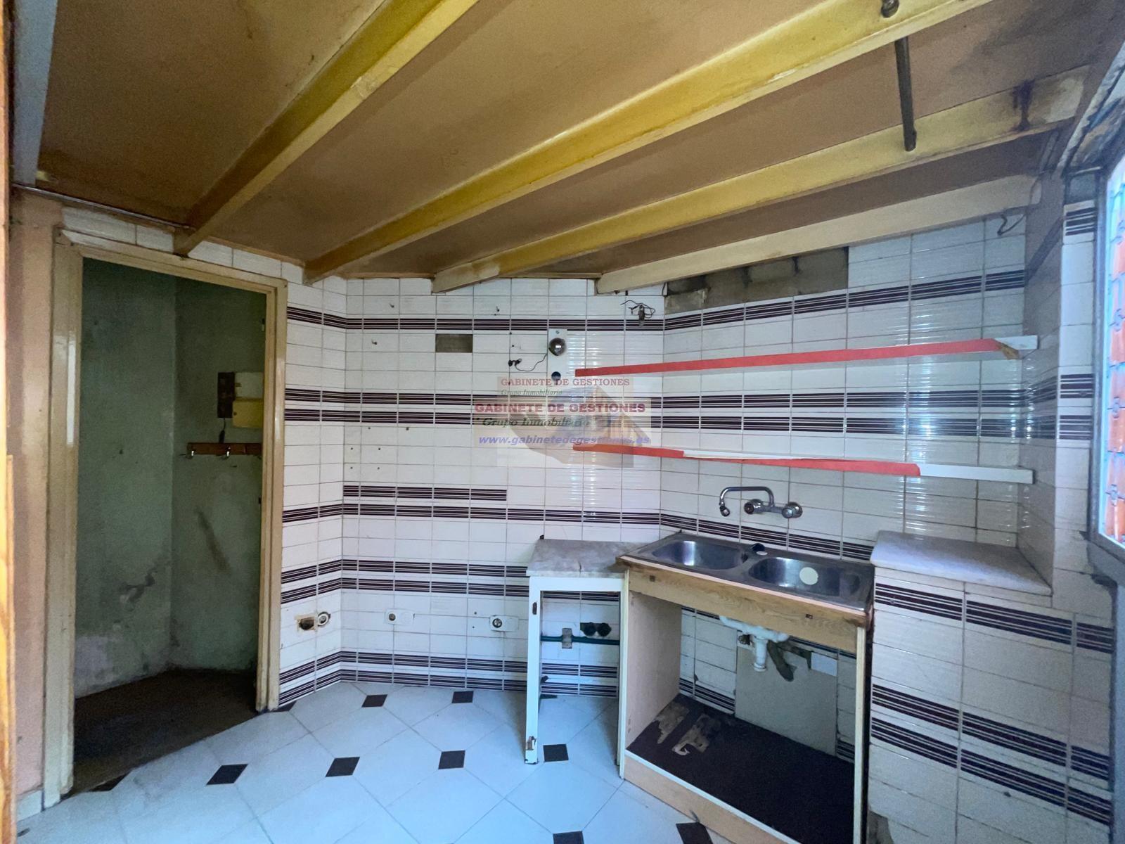 For rent of commercial in Albacete