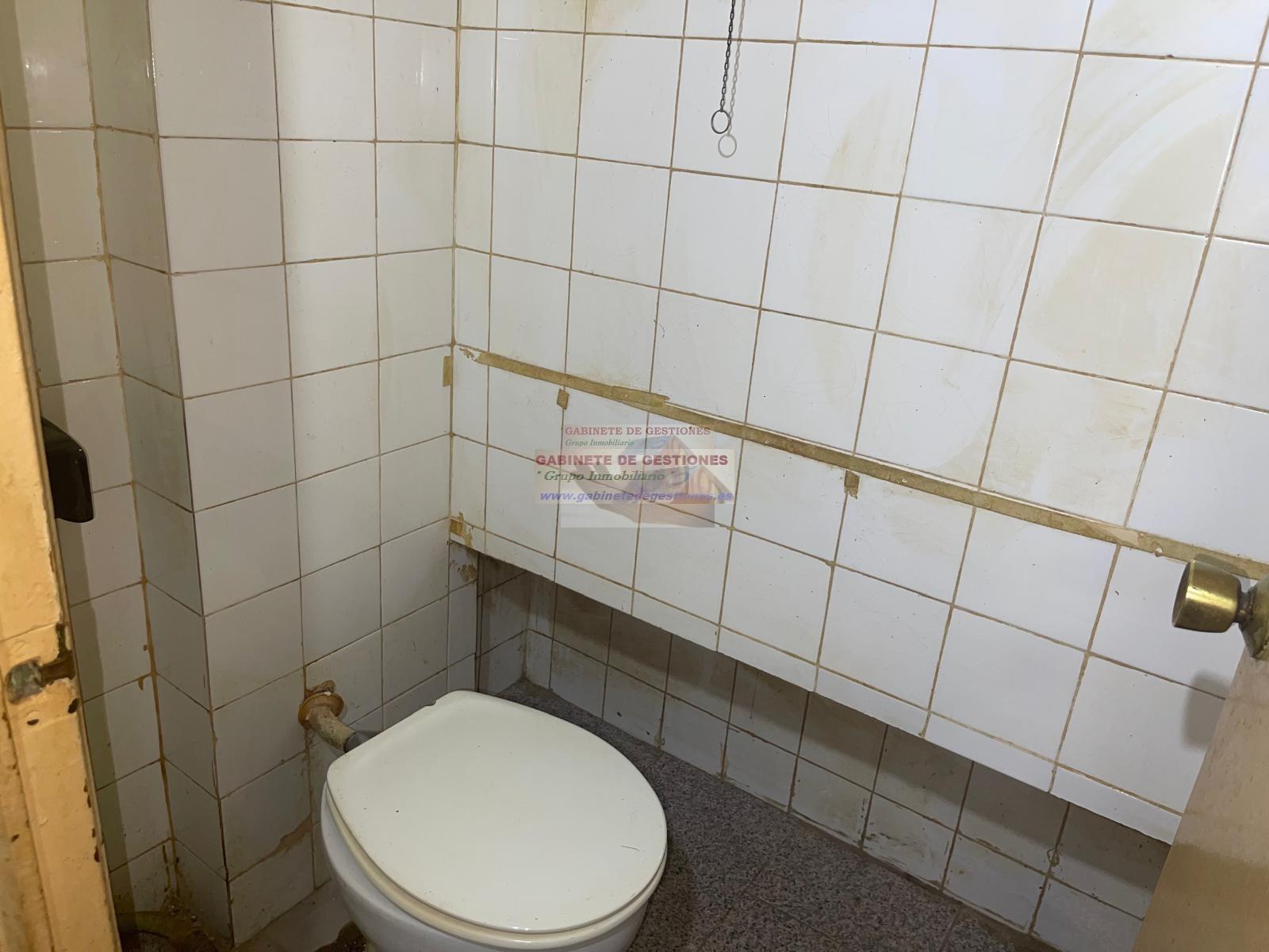 For rent of commercial in Albacete