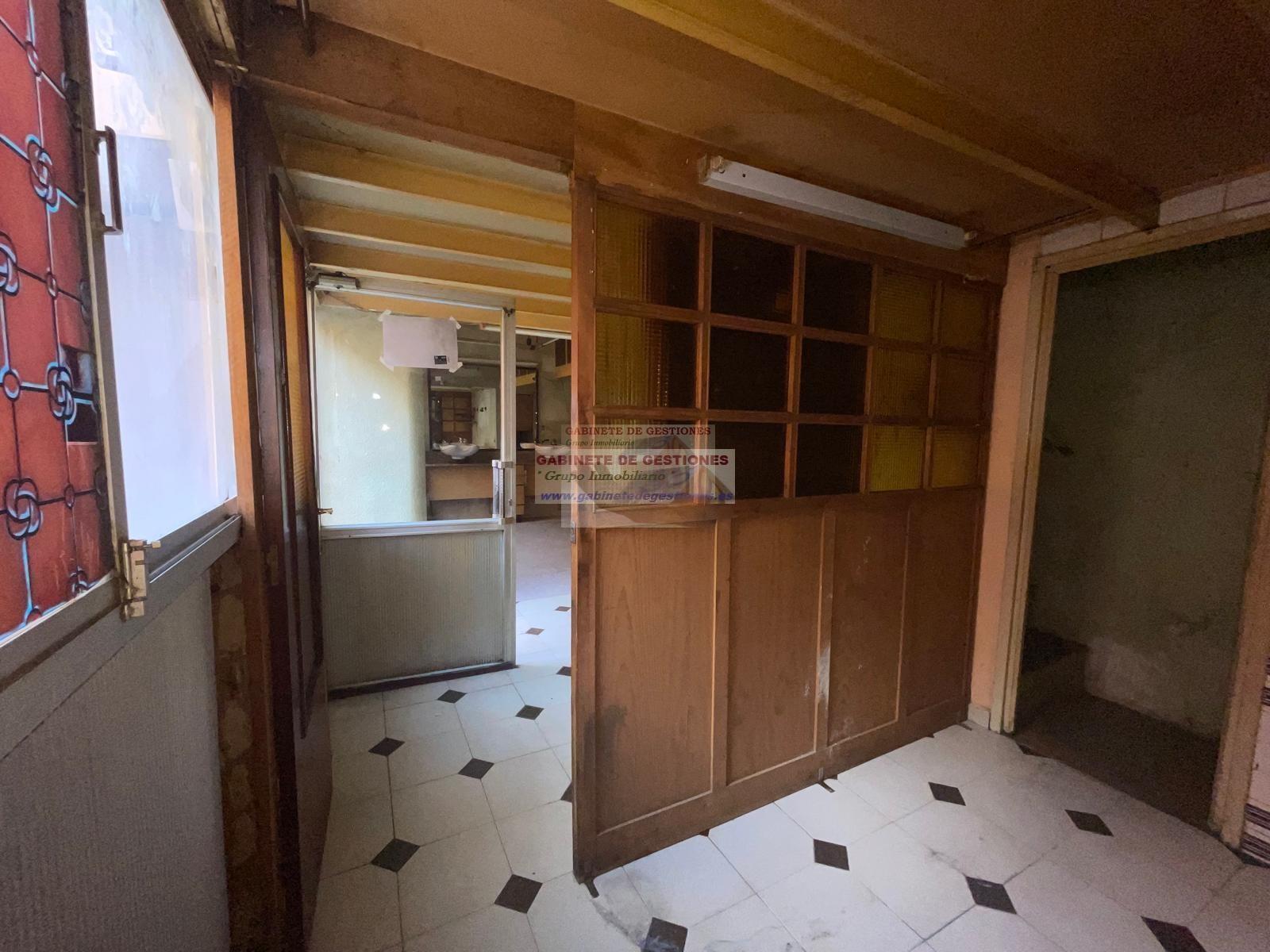 For rent of commercial in Albacete