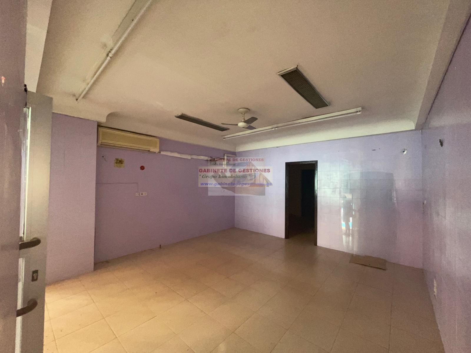 For rent of commercial in Albacete