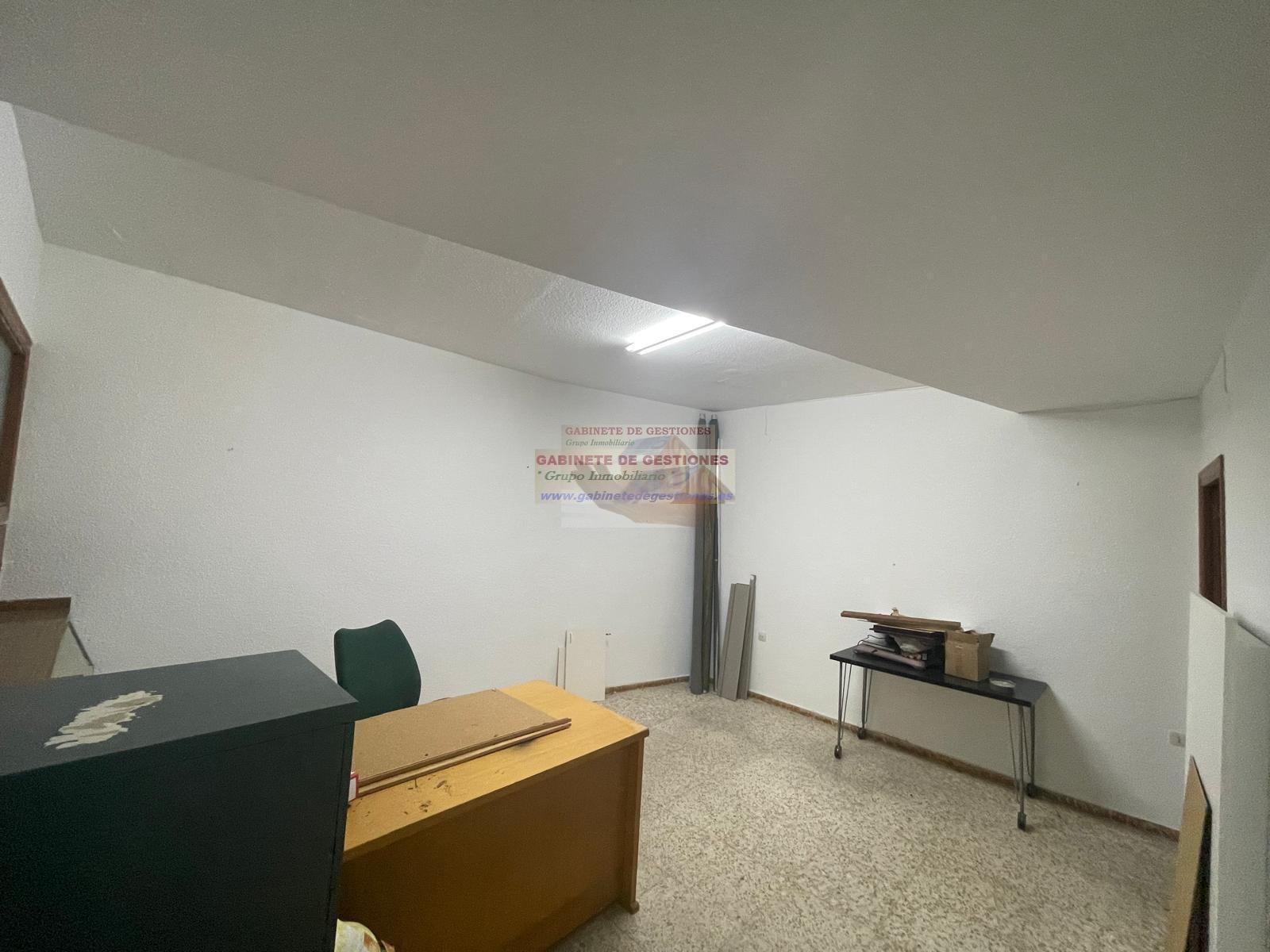 For rent of office in Albacete