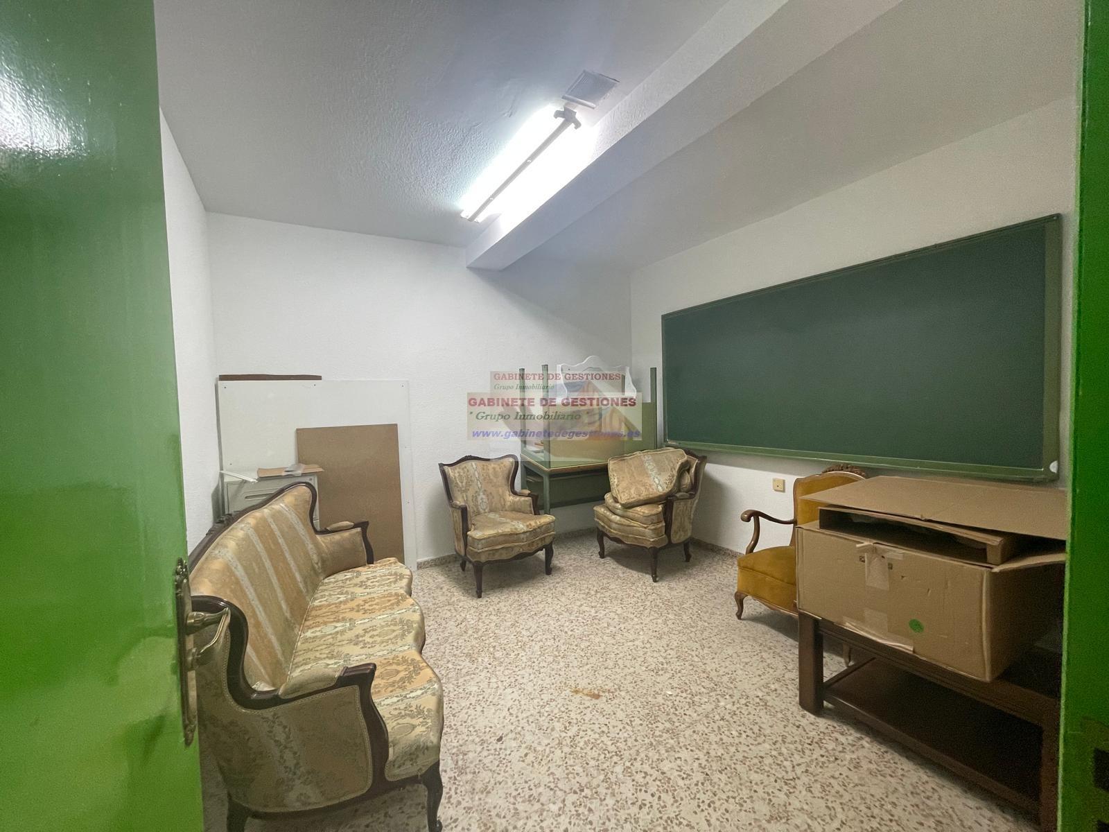 For rent of office in Albacete