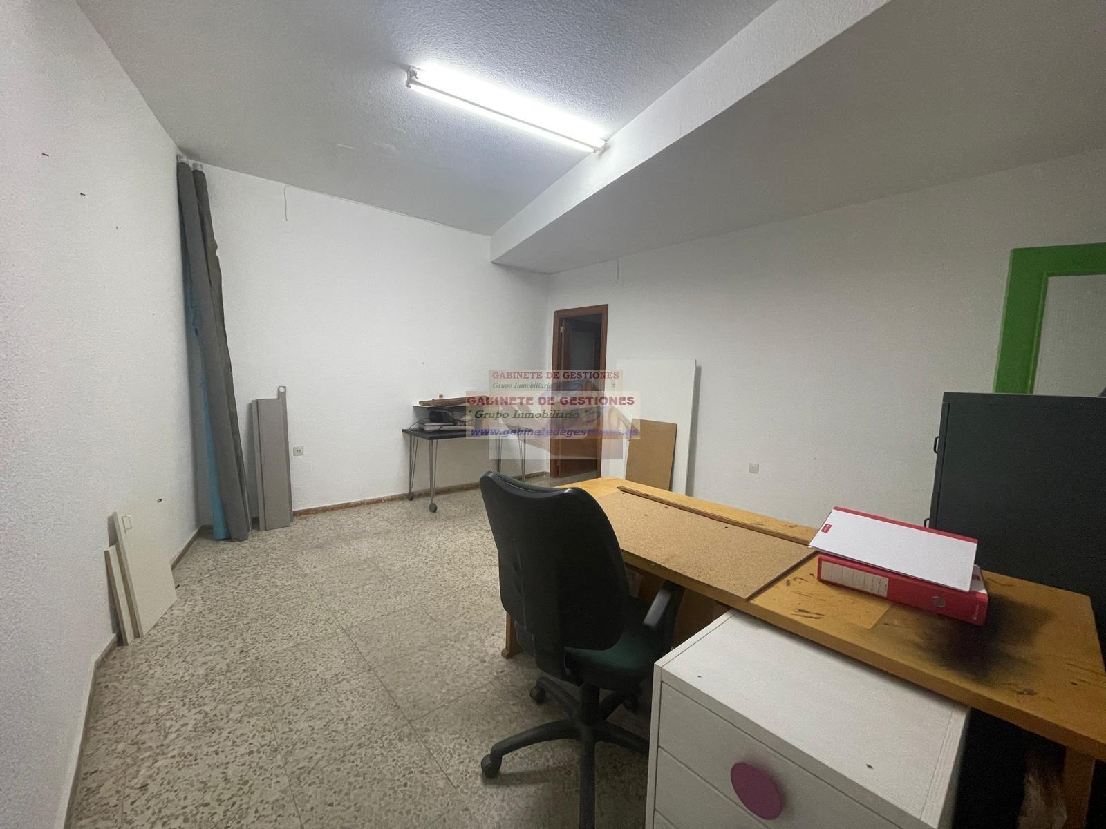 For rent of office in Albacete