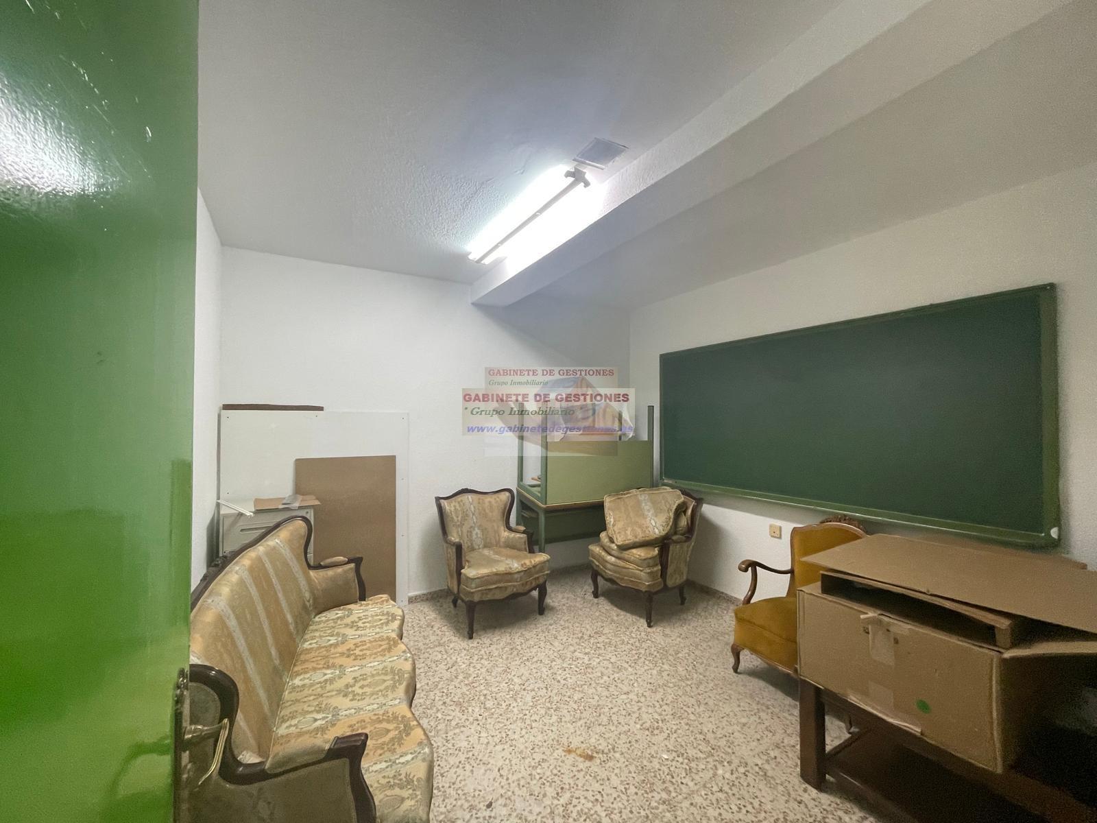 For rent of office in Albacete