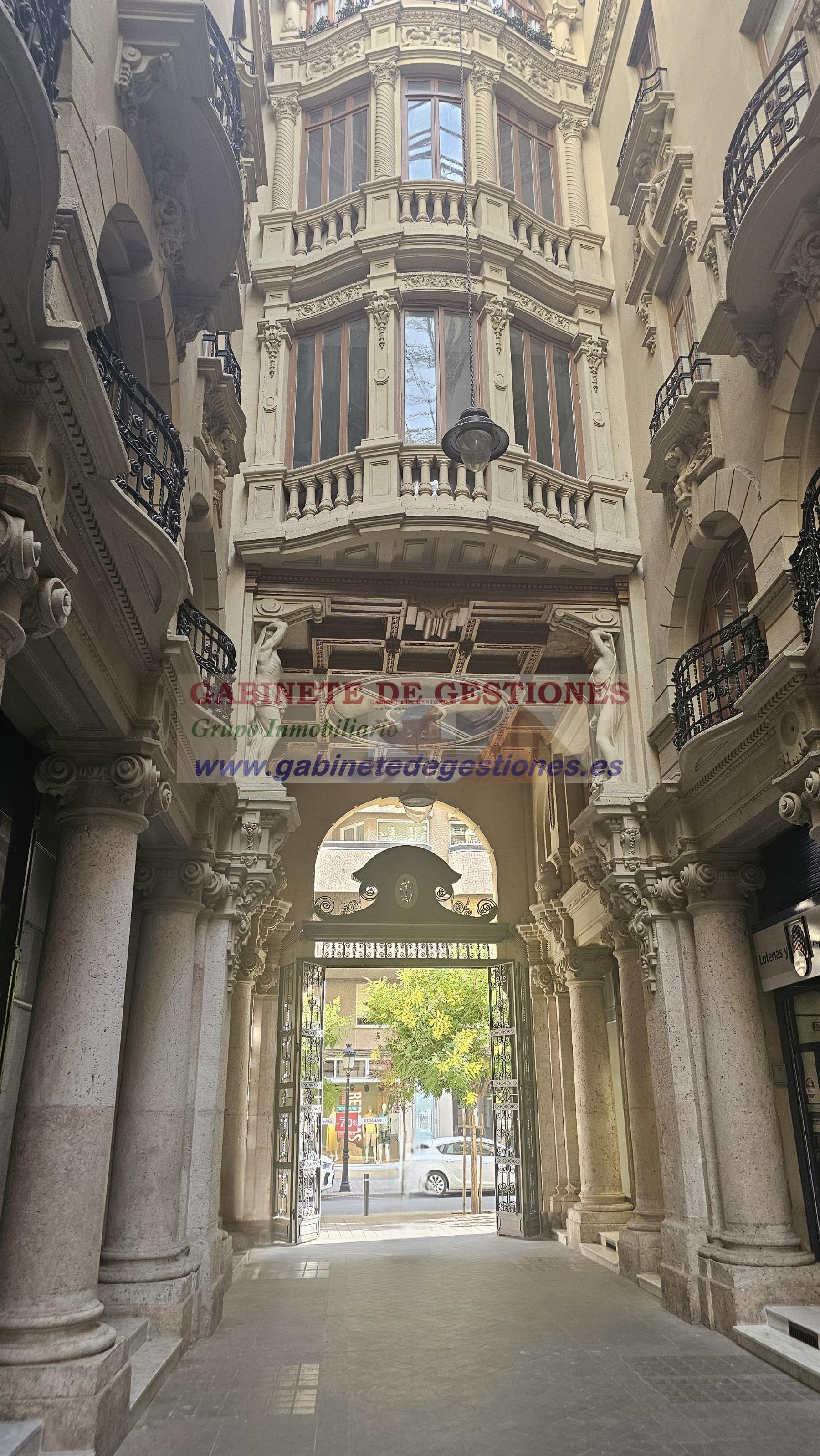 For sale of flat in Albacete