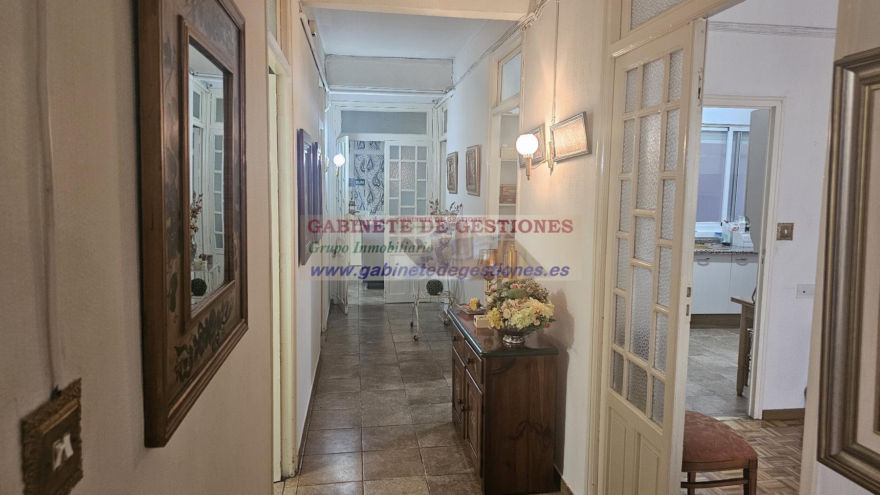 For sale of flat in Albacete