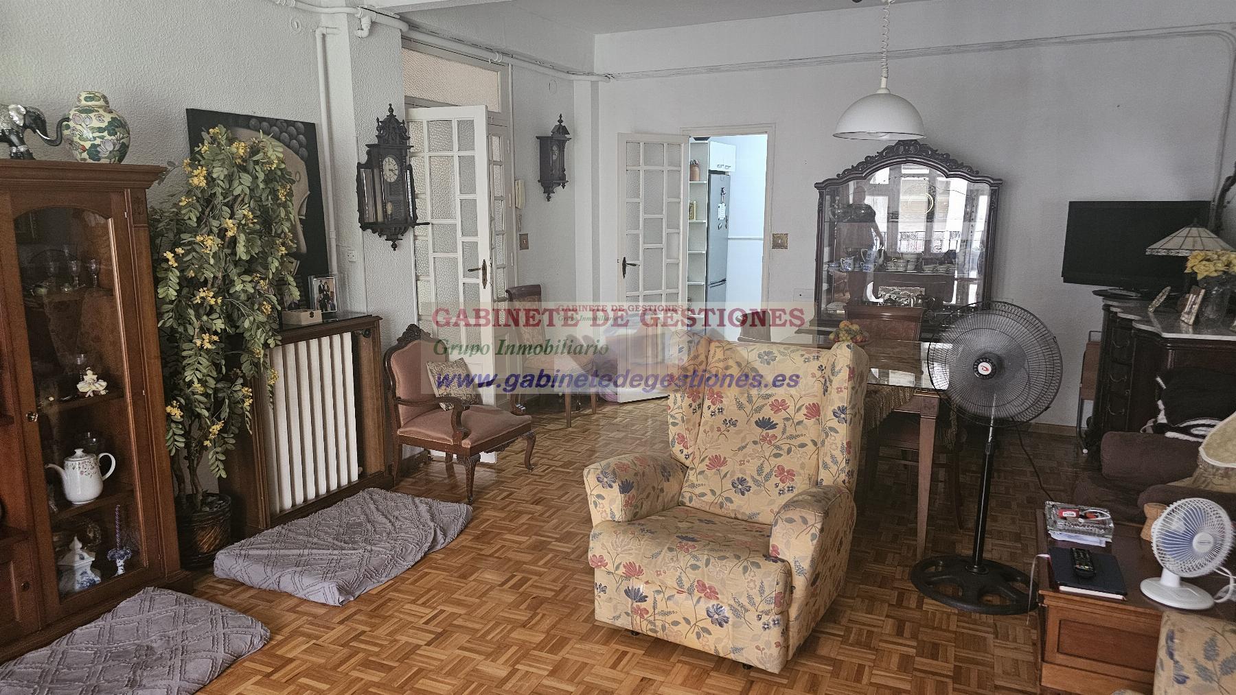 For sale of flat in Albacete