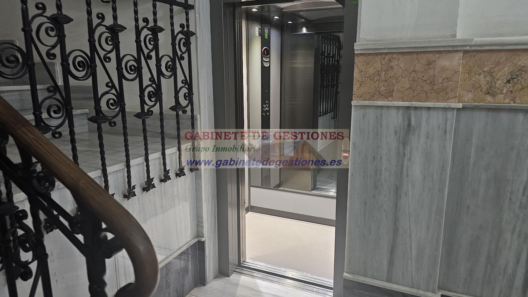 For sale of flat in Albacete