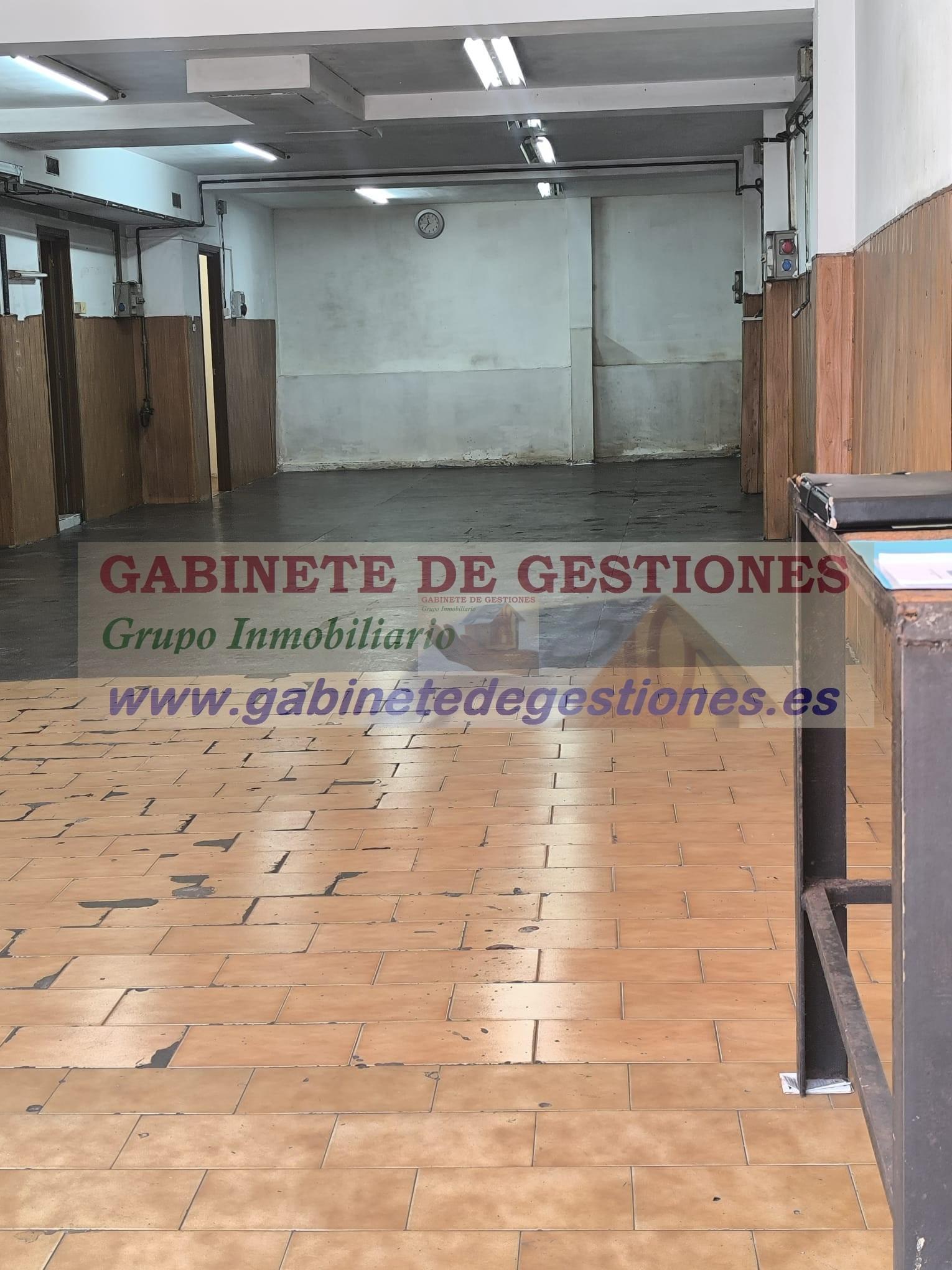 Venta de local comercial en Santa Coloma de Gramanet