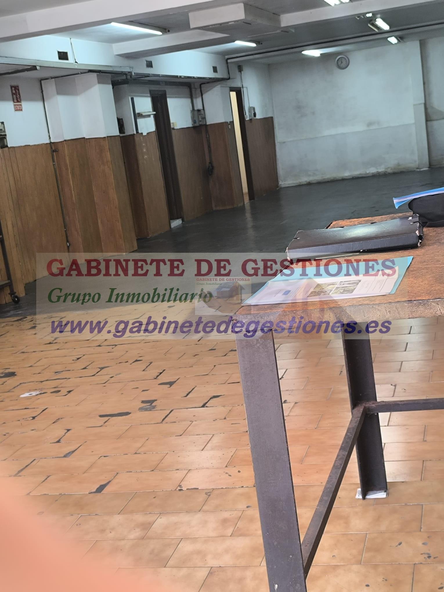 Venta de local comercial en Santa Coloma de Gramanet