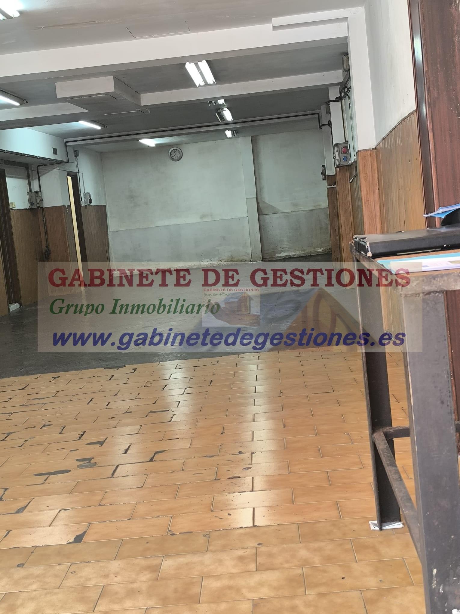 Venta de local comercial en Santa Coloma de Gramanet