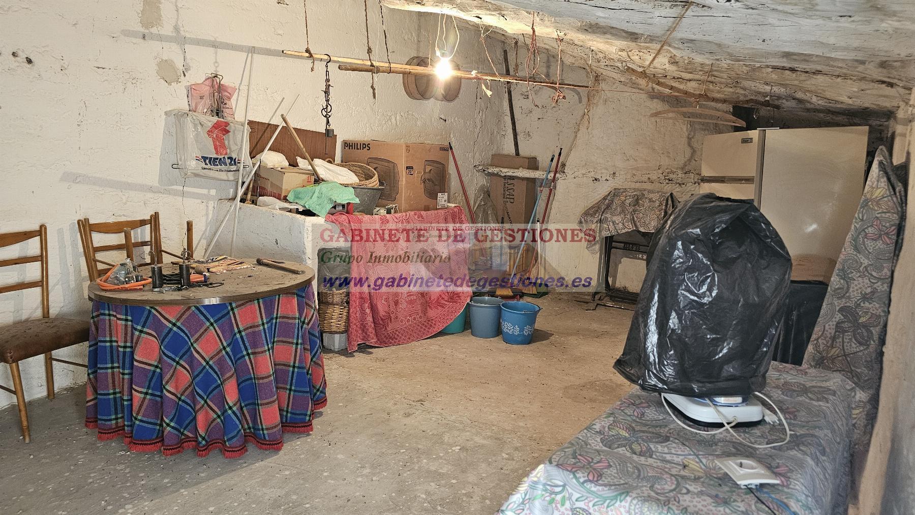 For sale of house in Pozohondo
