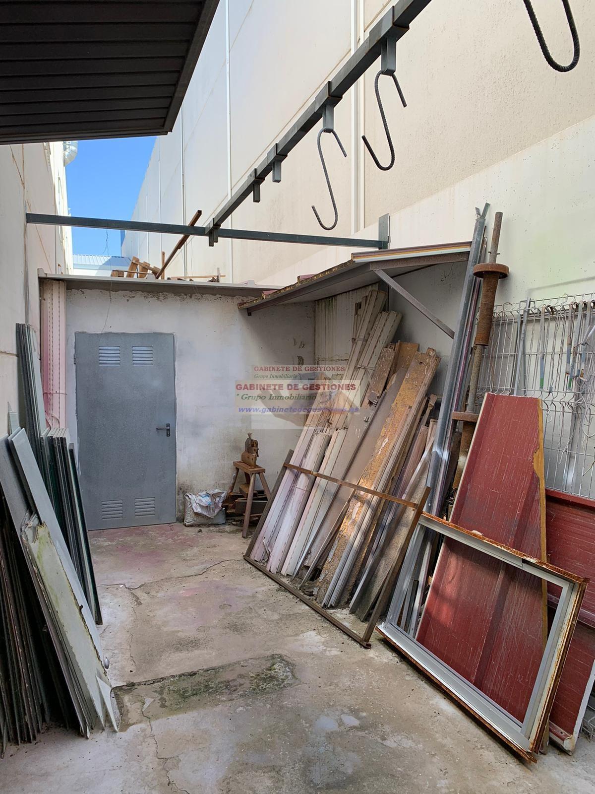 For sale of industrial plant/warehouse in Albacete