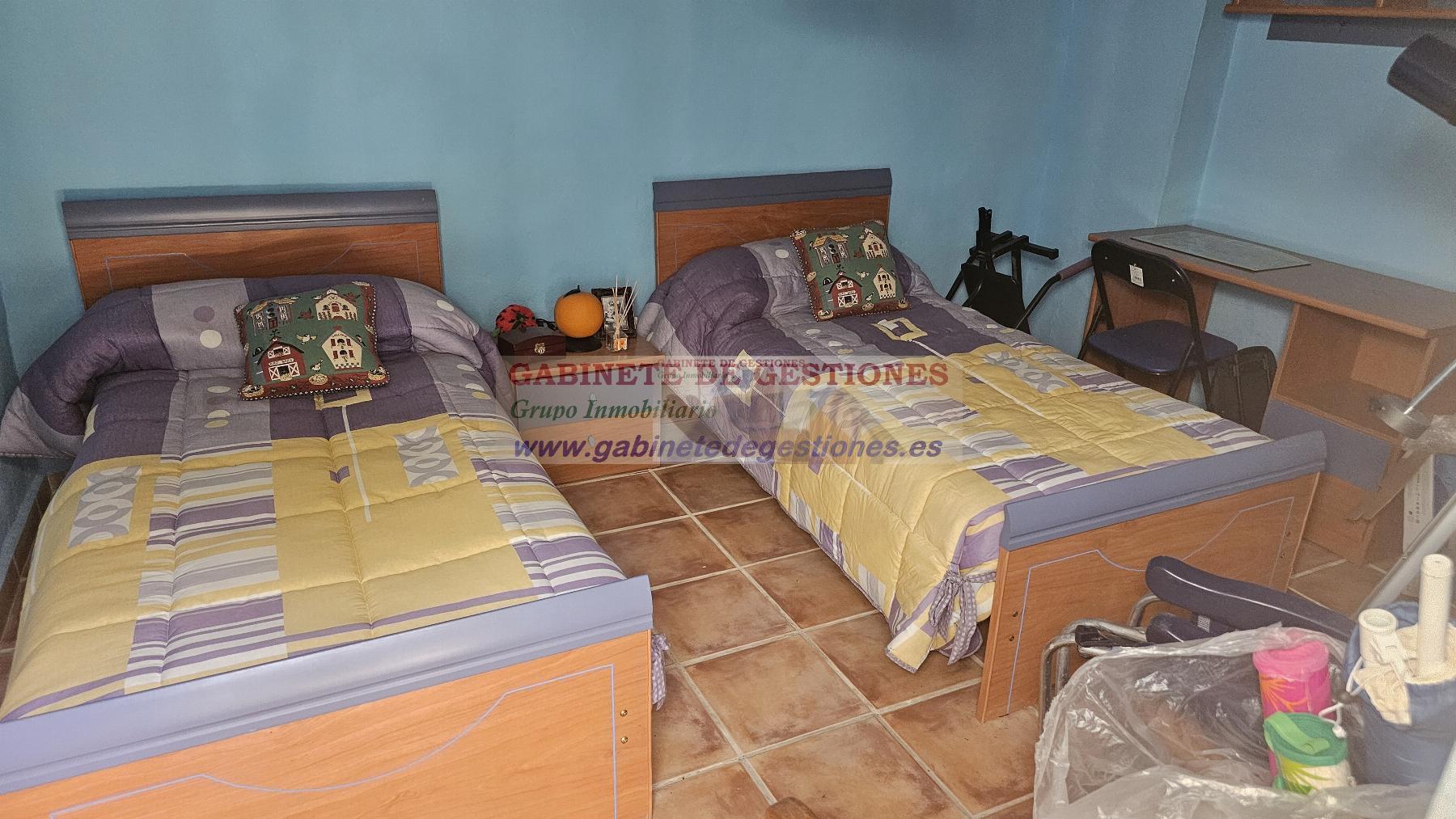 For sale of chalet in Albacete