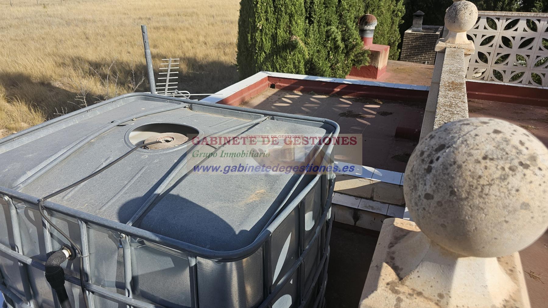 For sale of chalet in Albacete