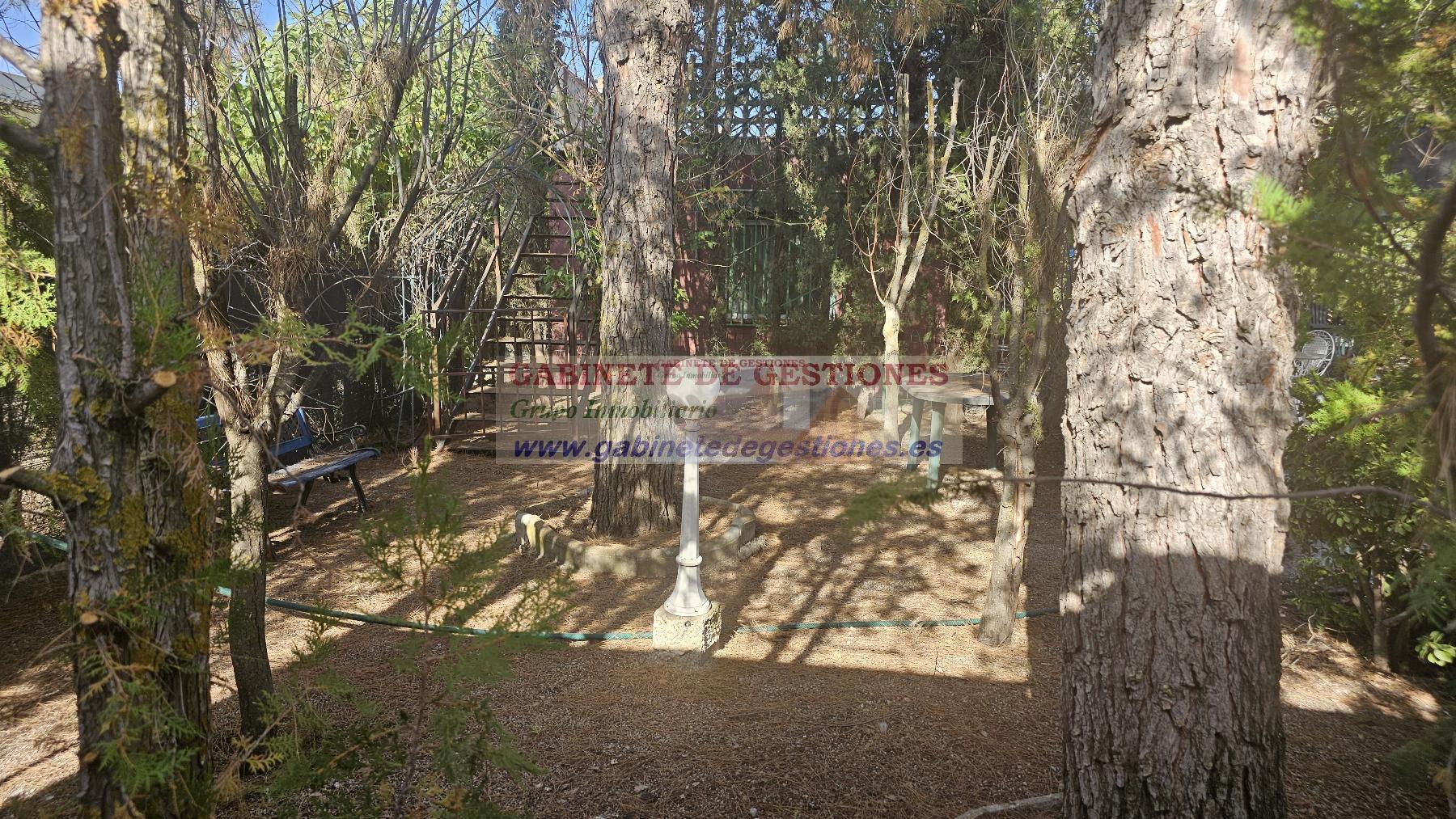 For sale of chalet in Albacete