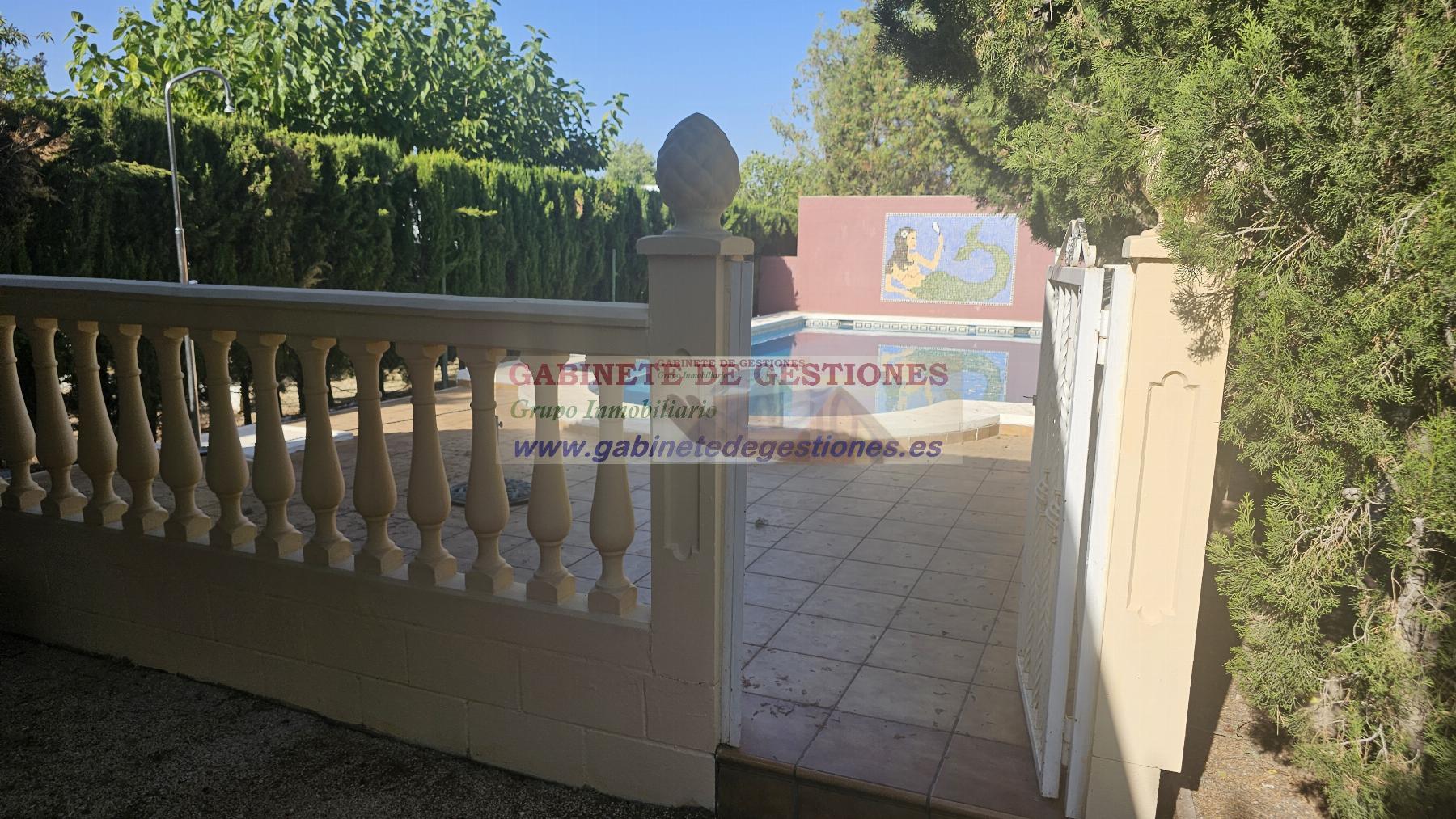For sale of chalet in Albacete