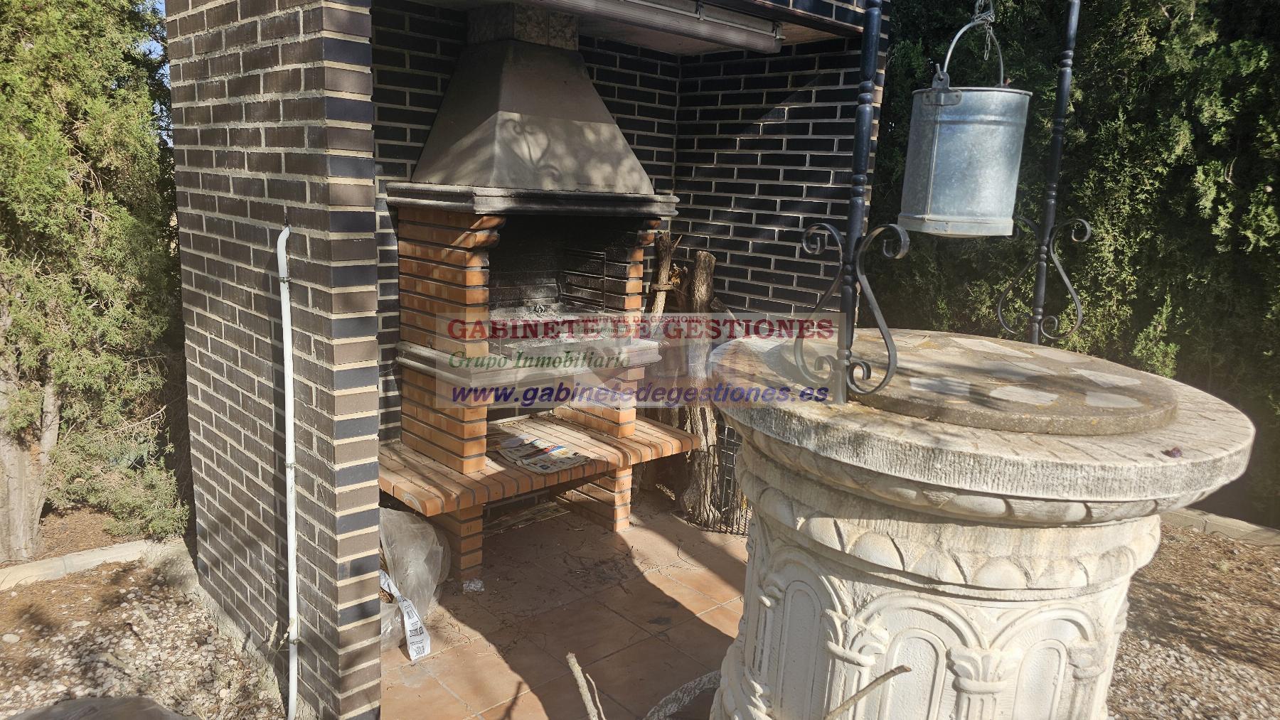 For sale of chalet in Albacete